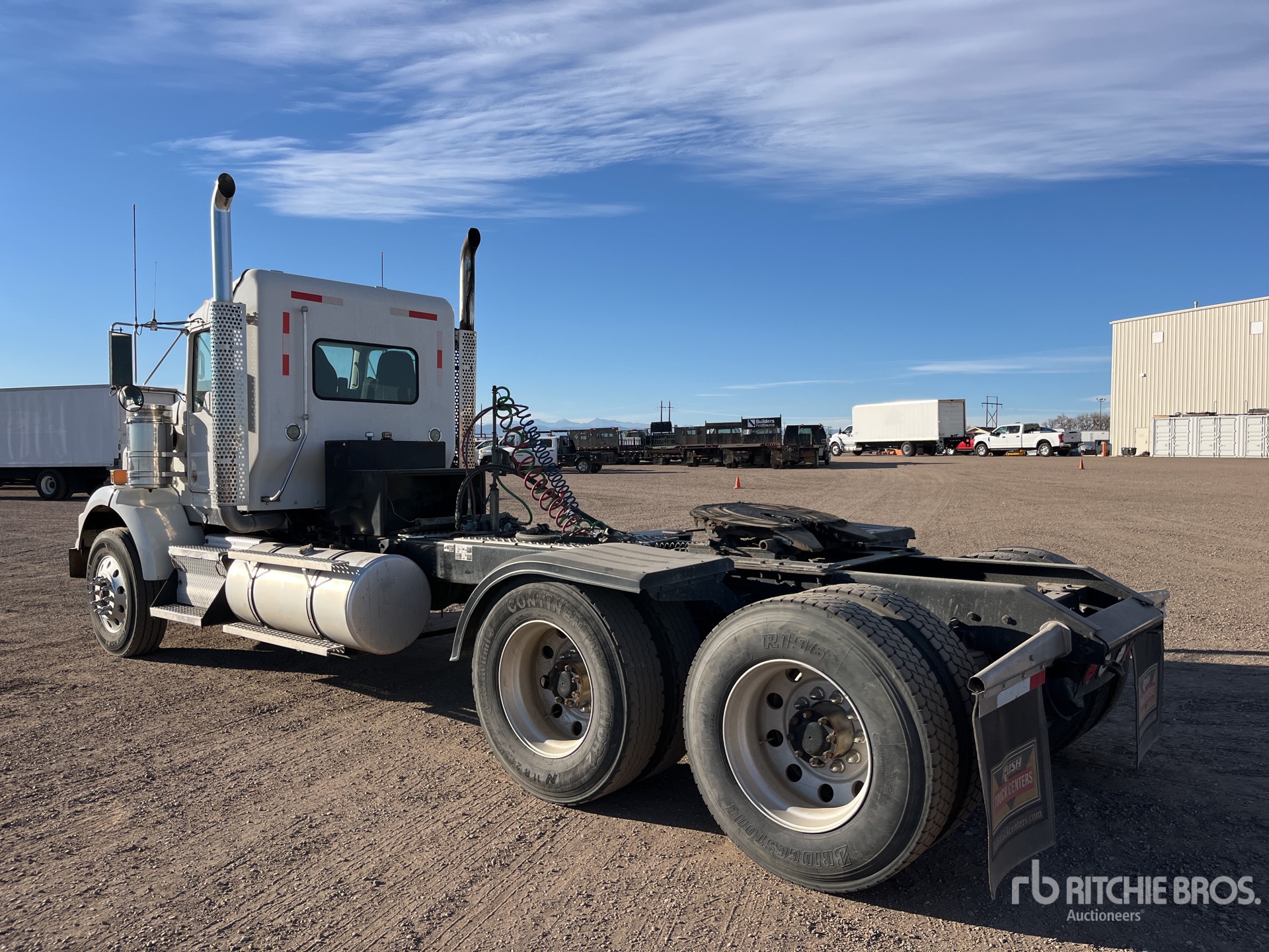 General Appearance with Imagen: esquina trasera izquierda