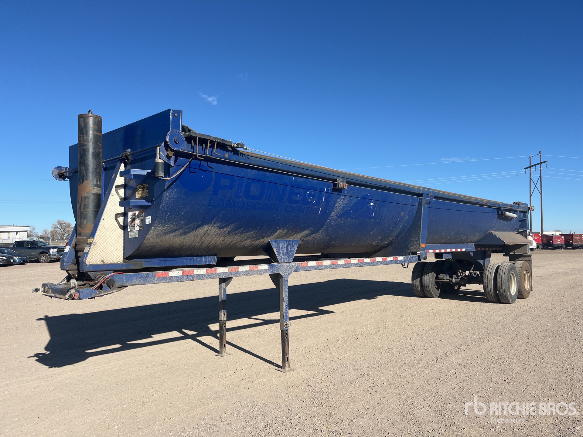 General Appearance with Image, coin avant gauche