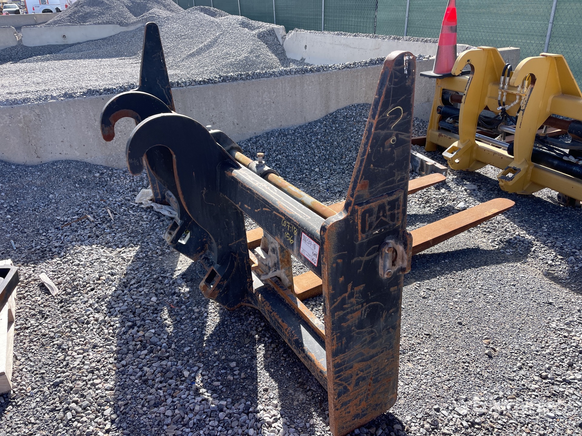 General Appearance with Bild, Ecke hinten rechts