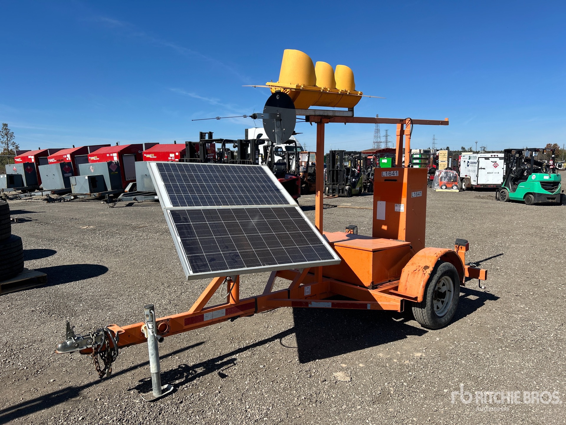 General Appearance with Picture, Left Front Corner