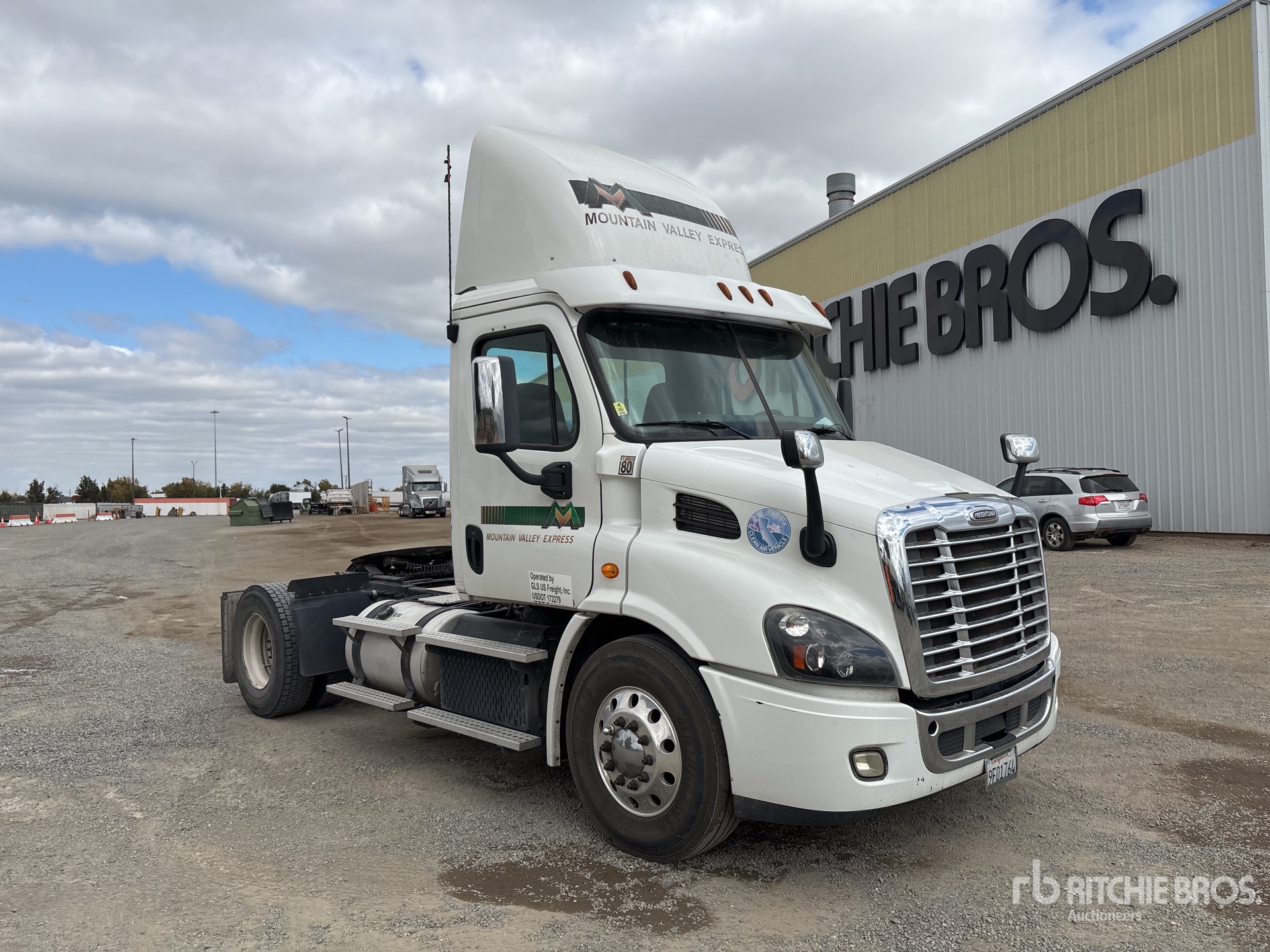 General Appearance with Foto, angolo anteriore destro