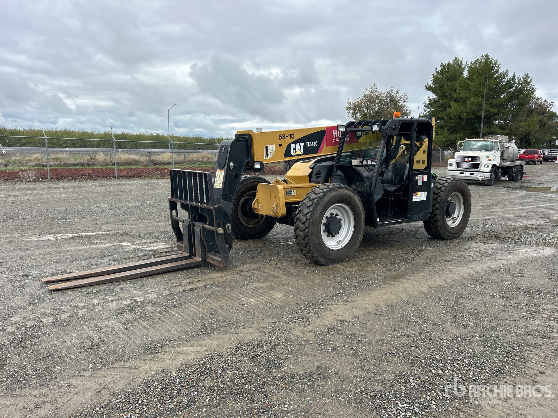 General Appearance with Featured Photo