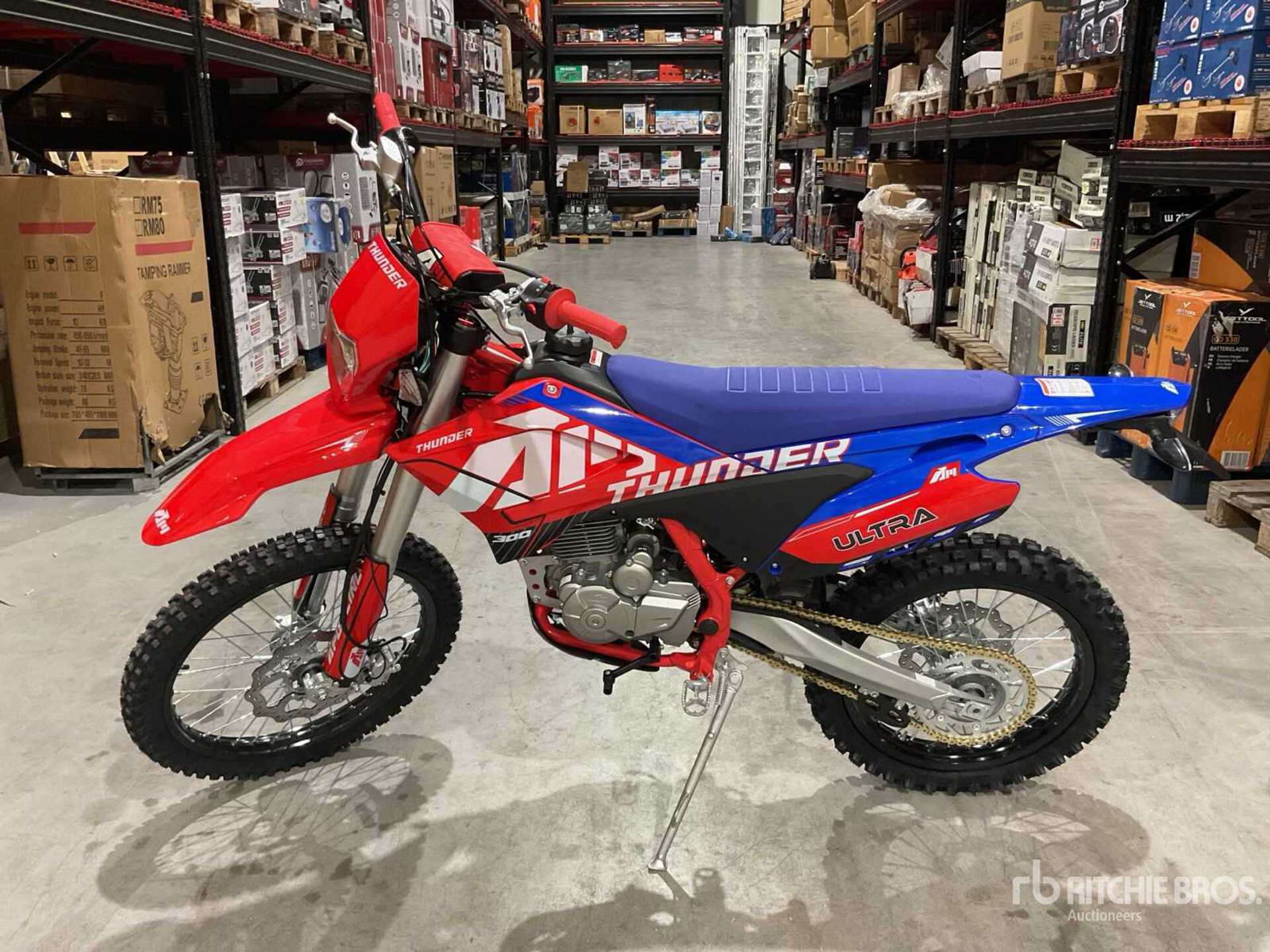 General Appearance with Featured Photo