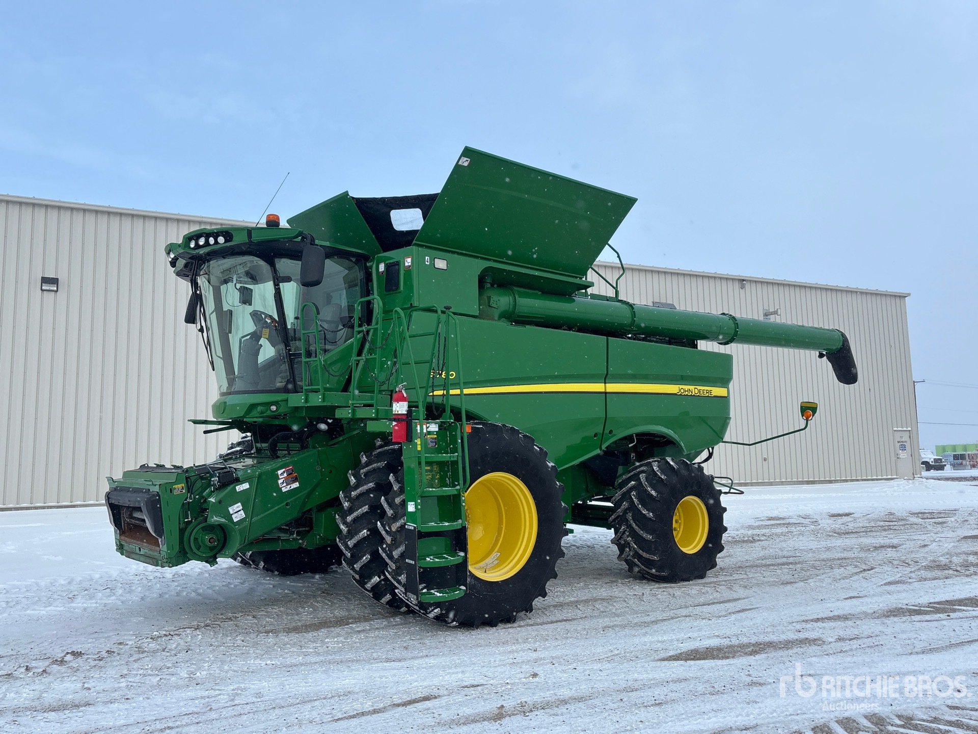 General Appearance with Picture, Left Front Corner