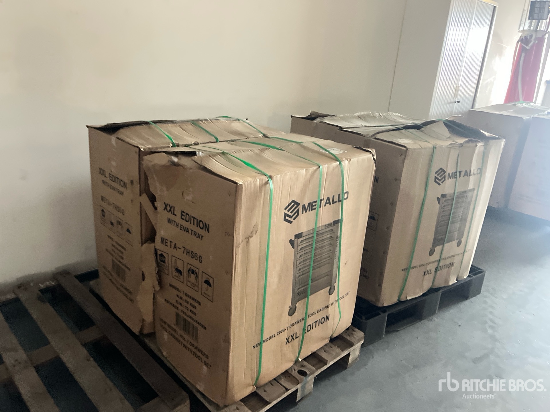 Aspect général with Image, coin avant droit