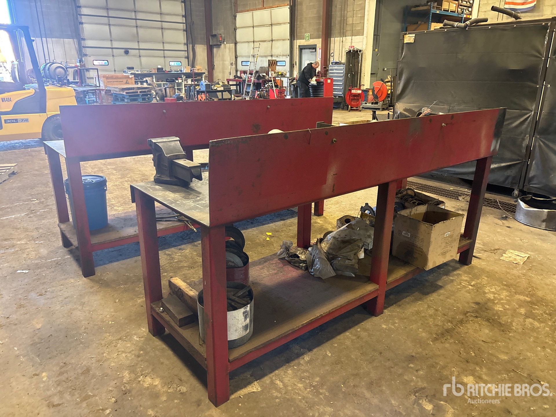 General Appearance with Bild, Ecke hinten links