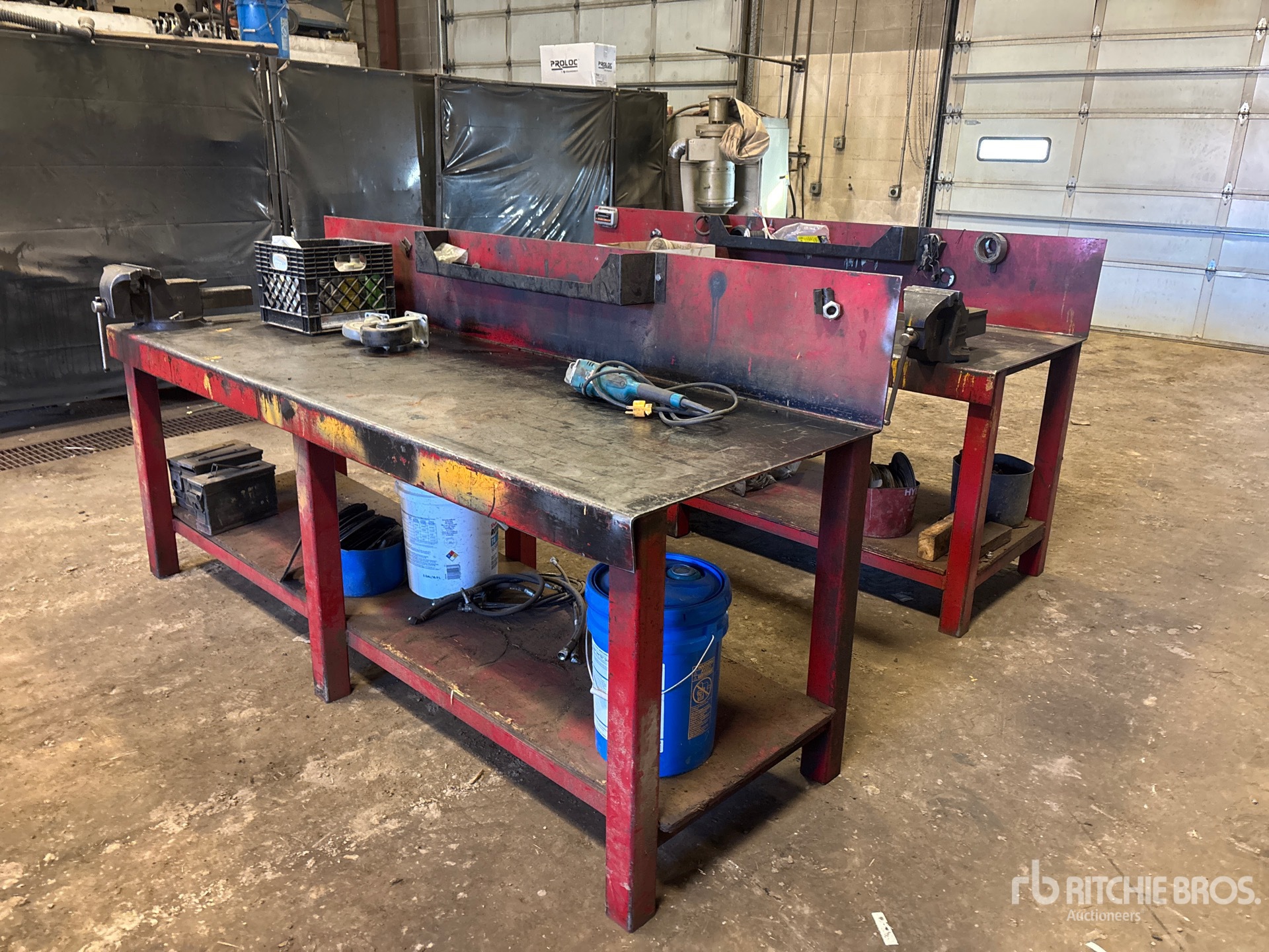 General Appearance with Bild, Ecke vorne links