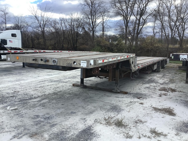 2003 Transcraft 52 ft T/A Spread Axle Step Deck Trailer