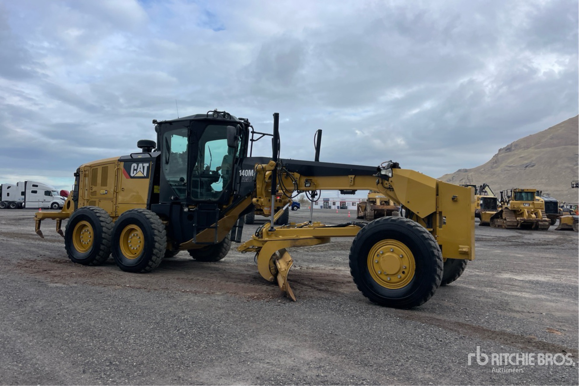 General Appearance with Picture, Right Front Corner