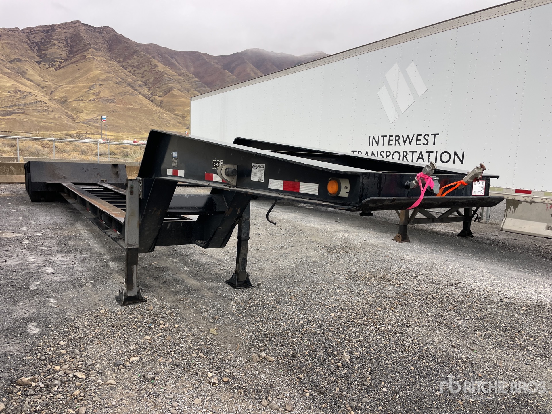 Aspect général with Image, coin avant droit