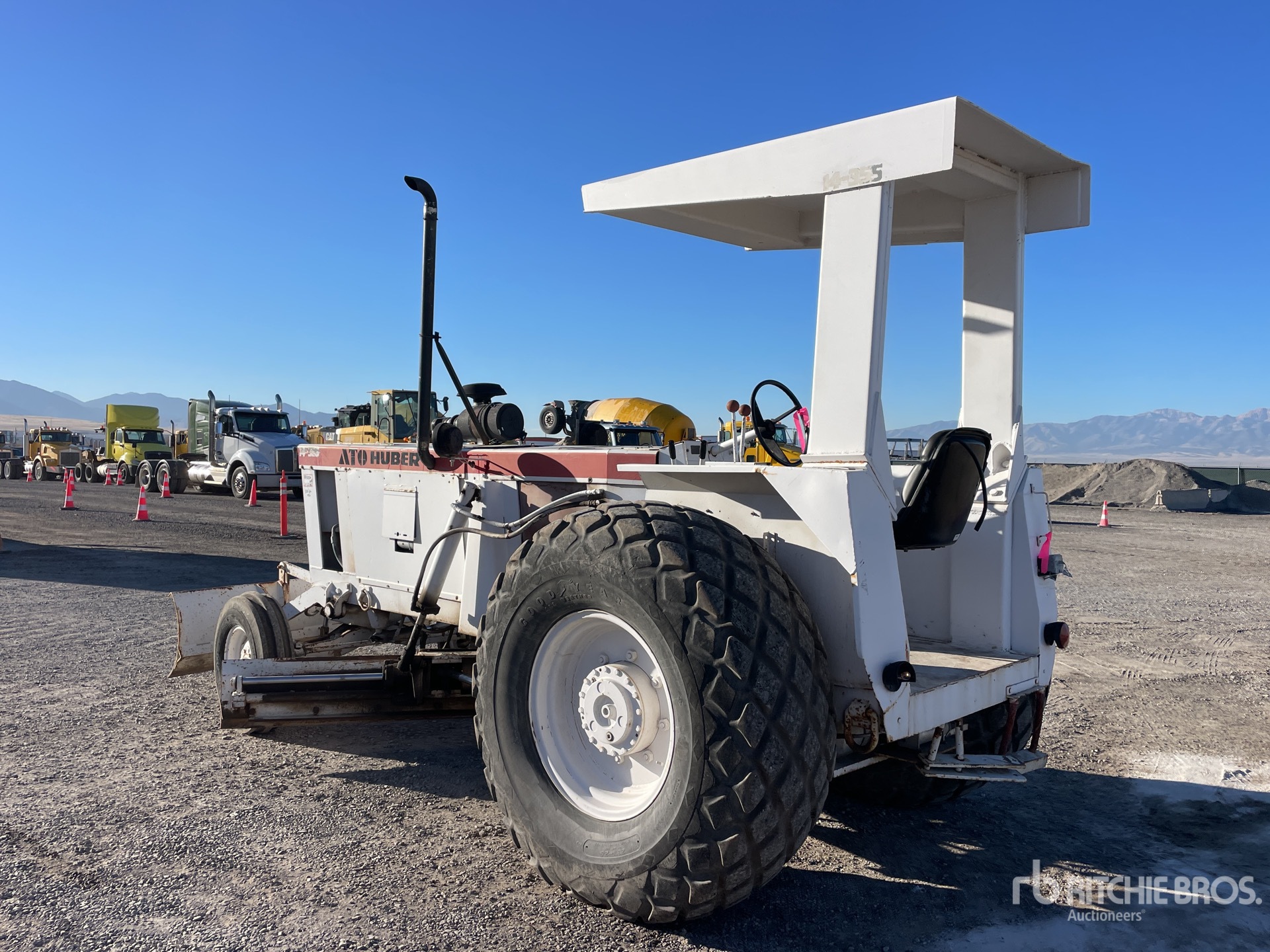 General Appearance with Imagen: esquina trasera izquierda