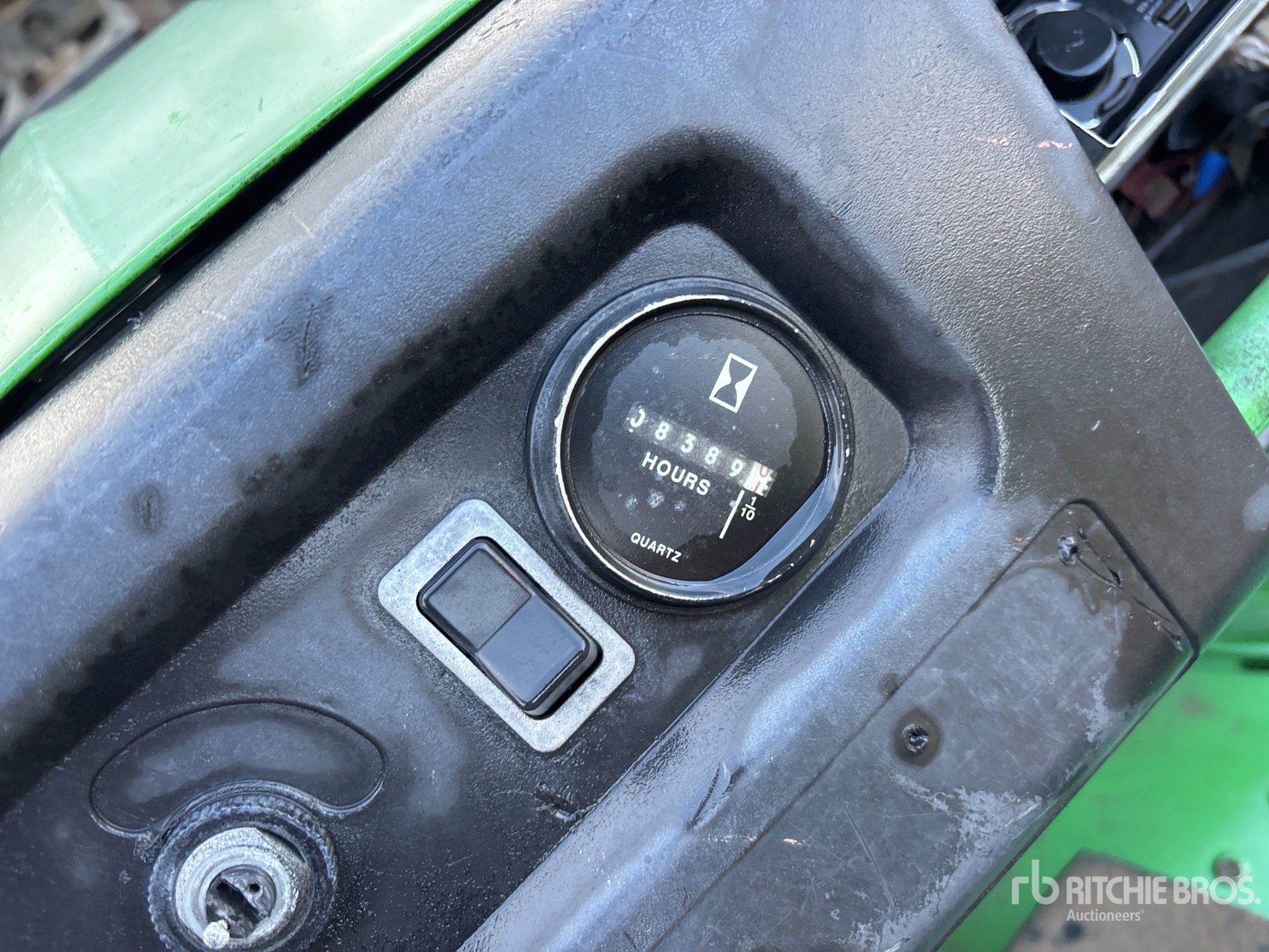 General Appearance with Hour Meter / Odometer