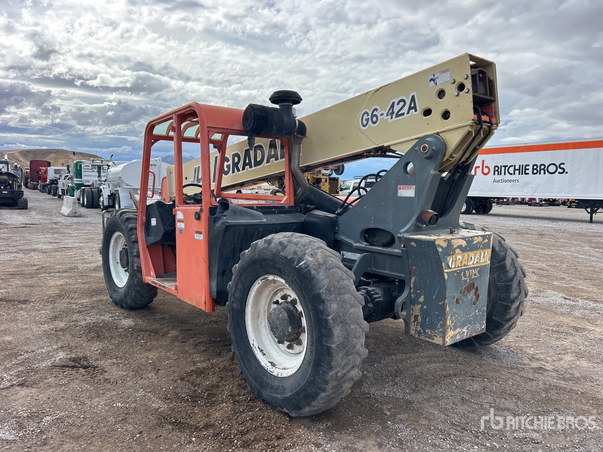 General Appearance with Picture, Left Rear Corner