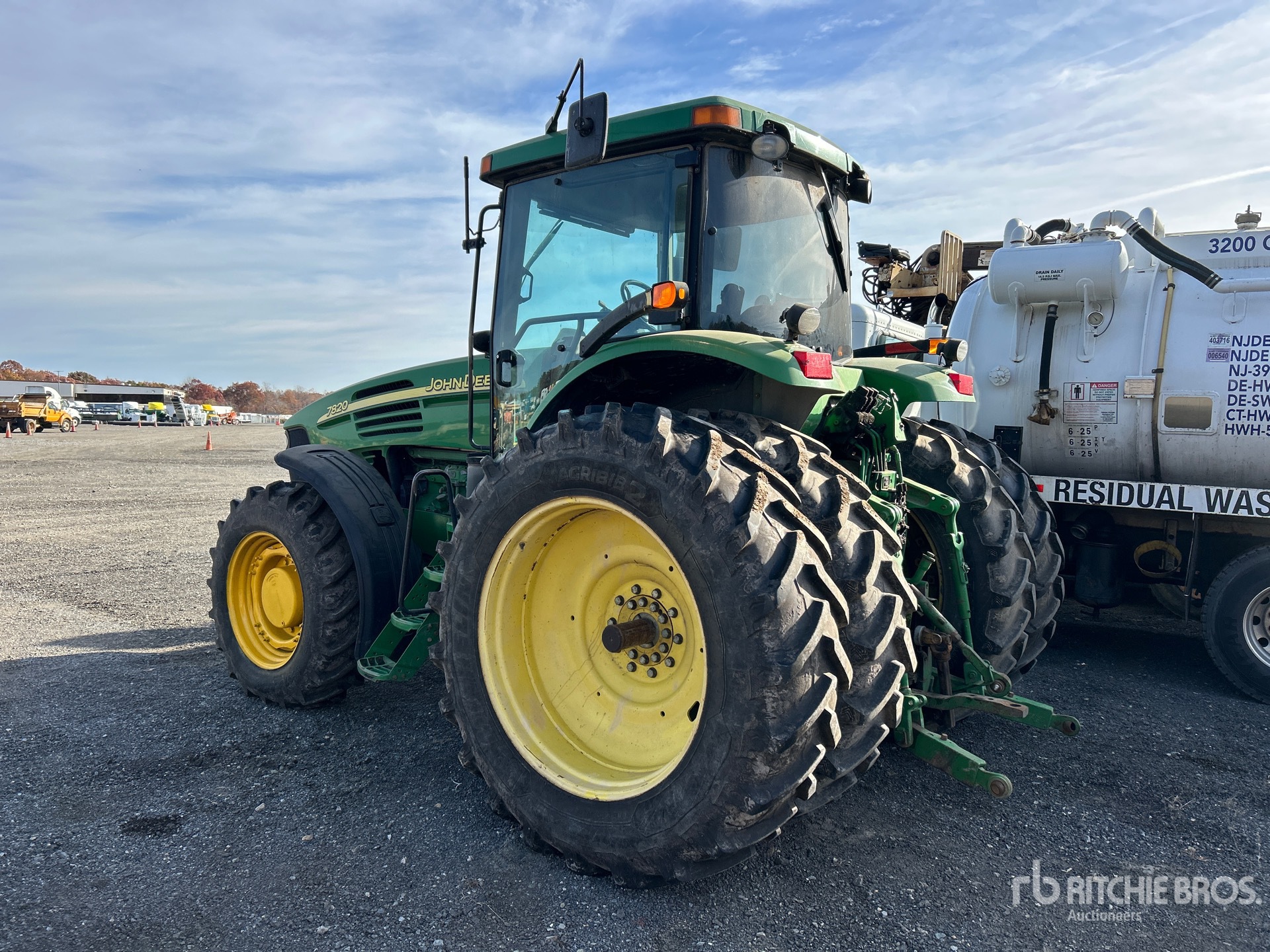 General Appearance with Bild, Ecke hinten links