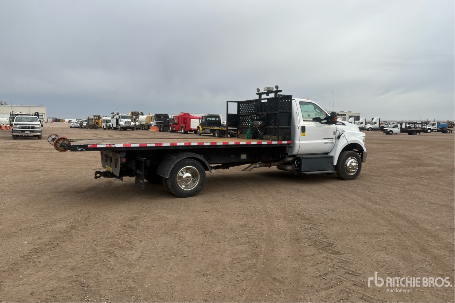 General Appearance with Imagen: esquina trasera derecha