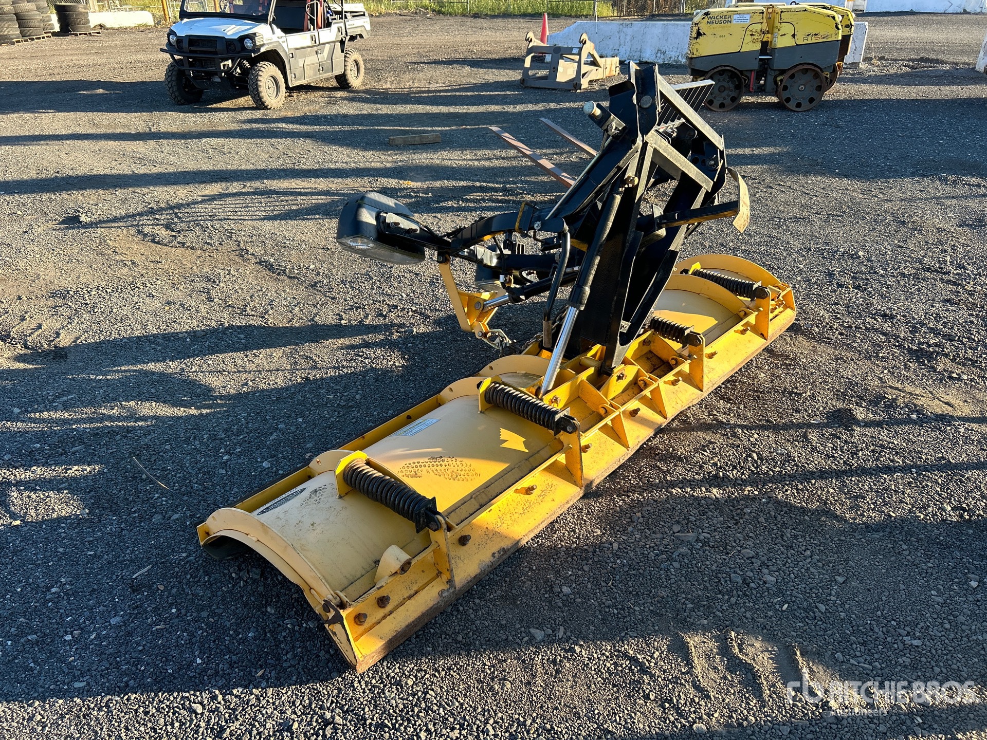 General Appearance with Foto, angolo posteriore sinistro