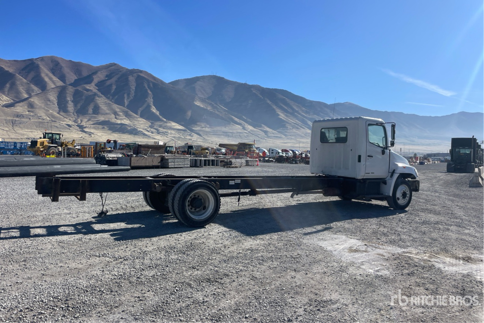 Aspect général with Image, coin arrière droit