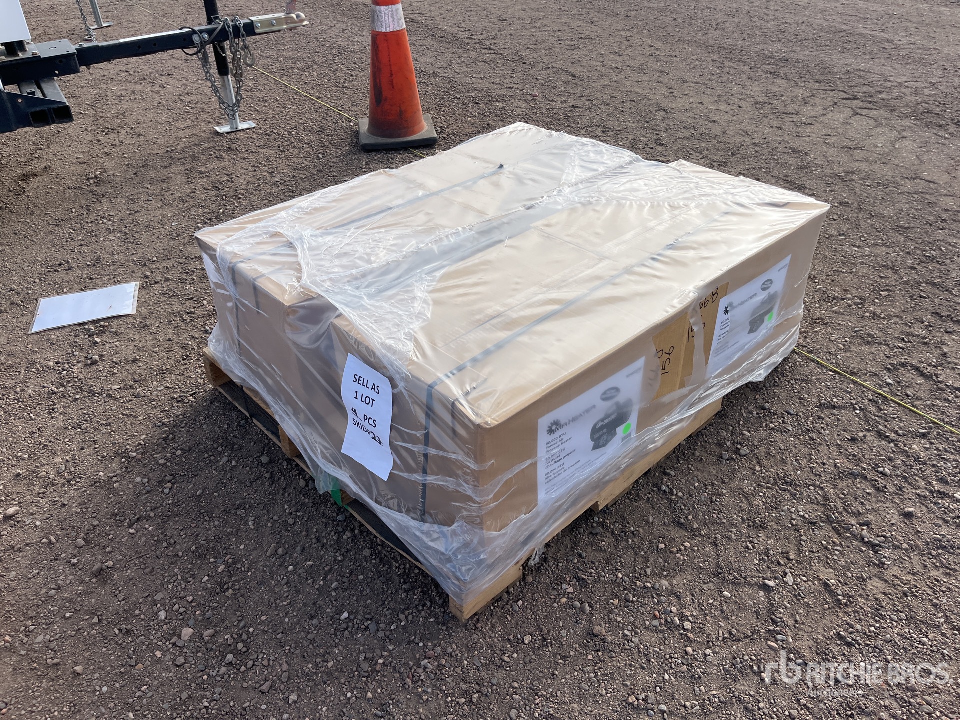 General Appearance with Picture, Right Front Corner