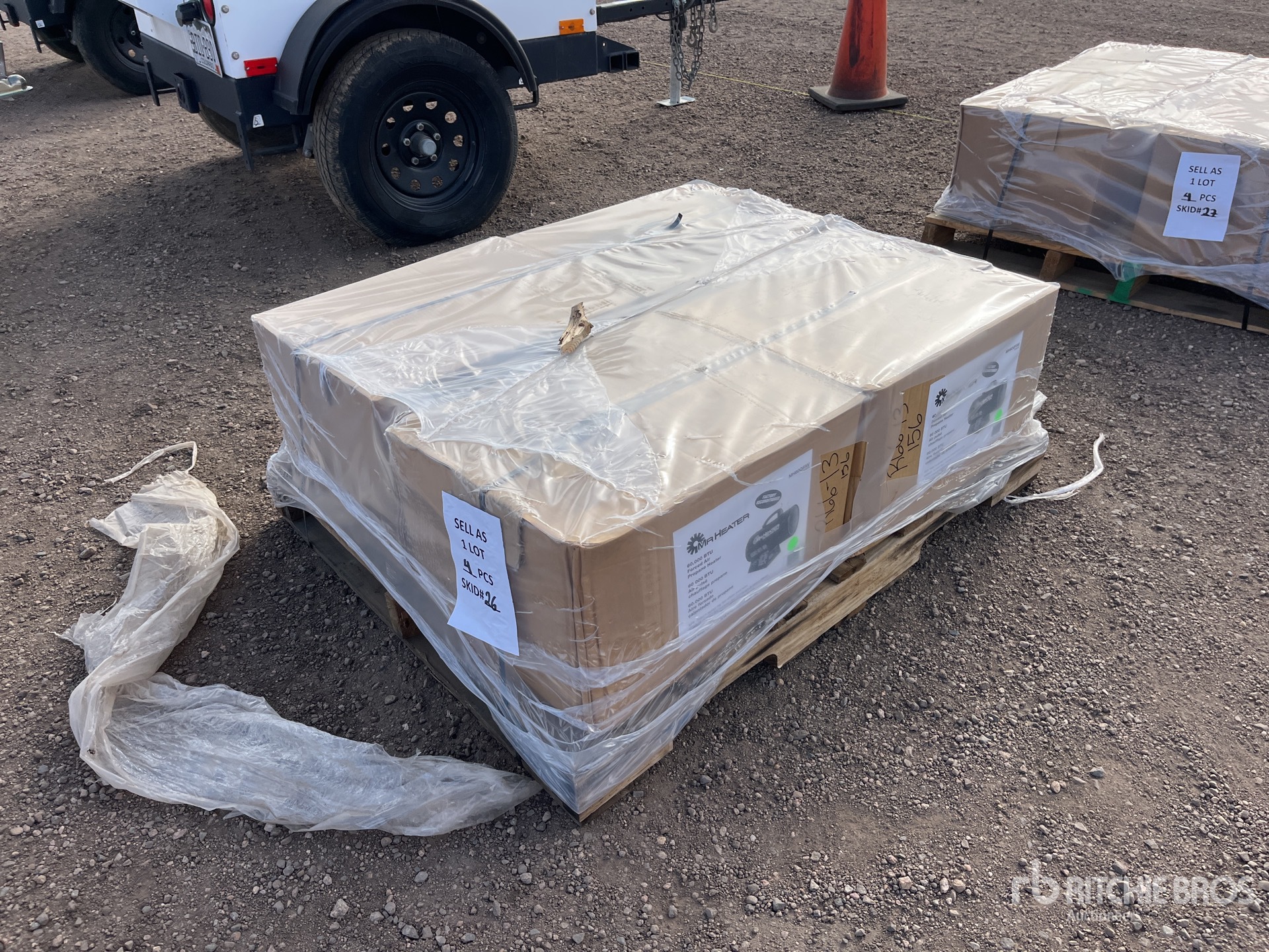 General Appearance with Picture, Right Front Corner