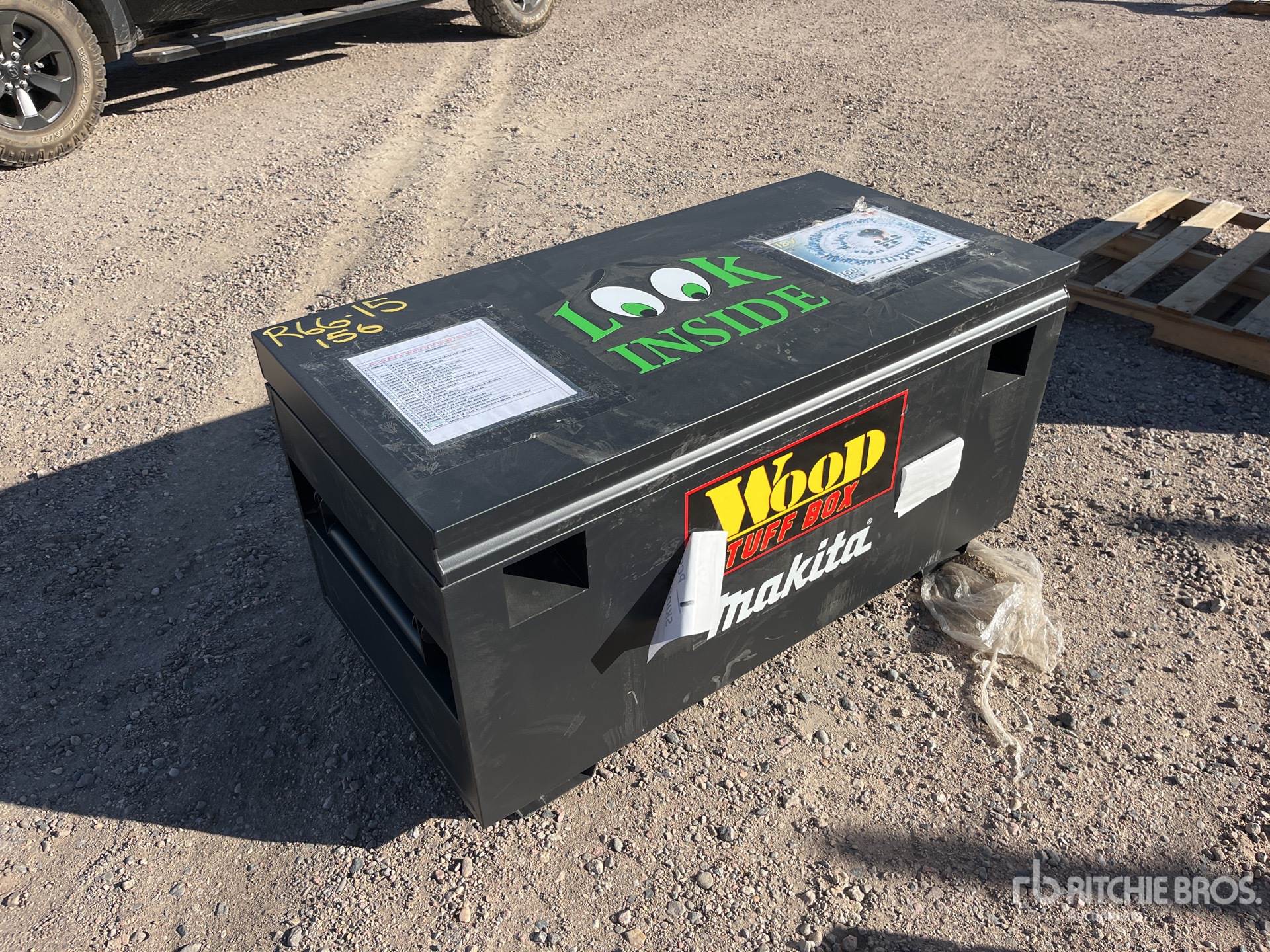 General Appearance with Picture, Right Front Corner