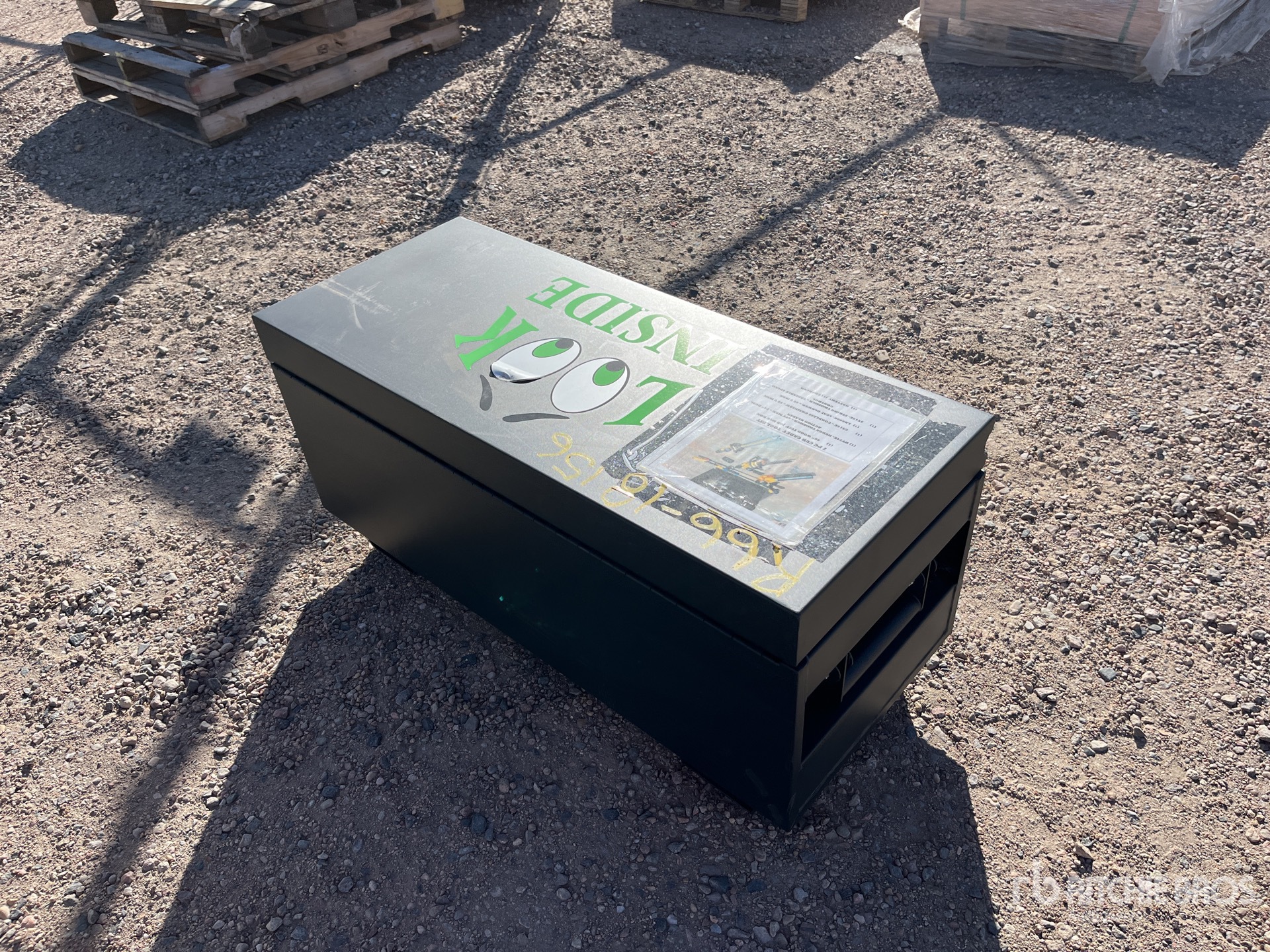 General Appearance with Image, coin arrière droit