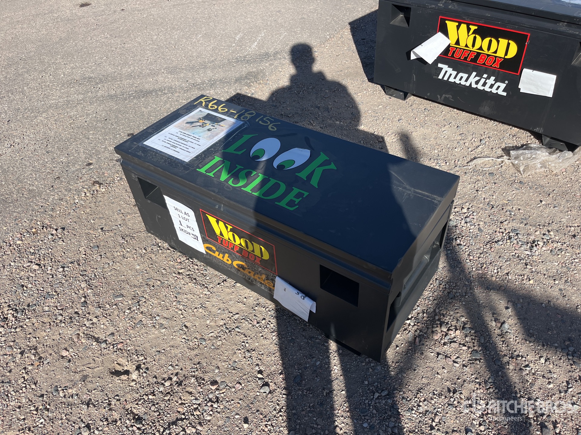 General Appearance with Image, coin avant gauche