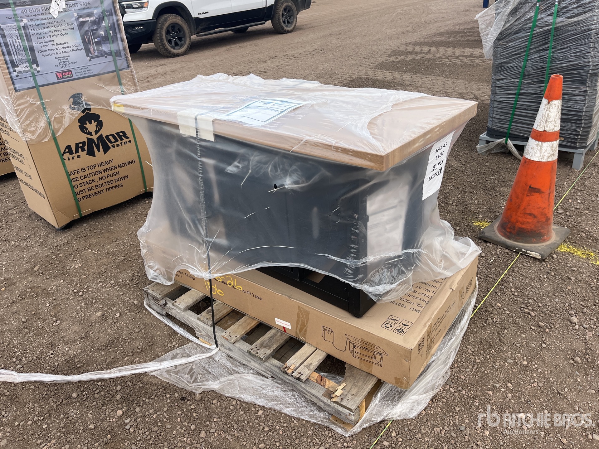 General Appearance with Picture, Left Front Corner