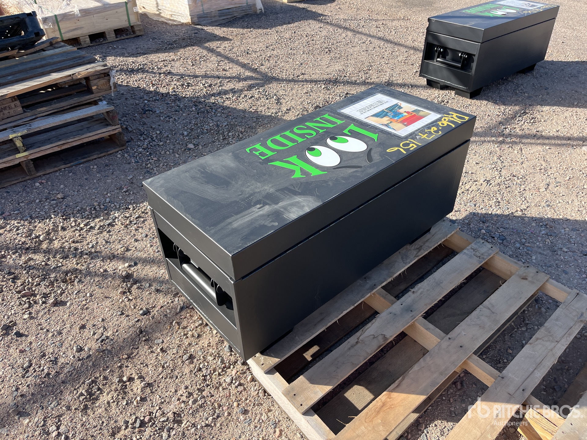 General Appearance with Picture, Left Rear Corner