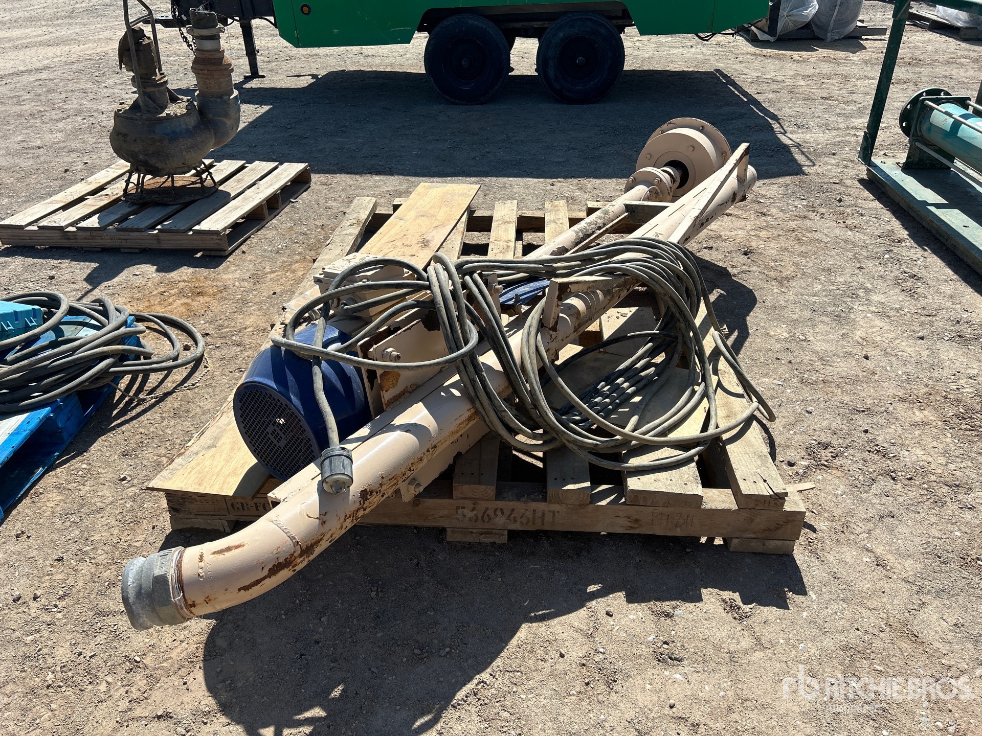 General Appearance with Foto, angolo anteriore sinistro