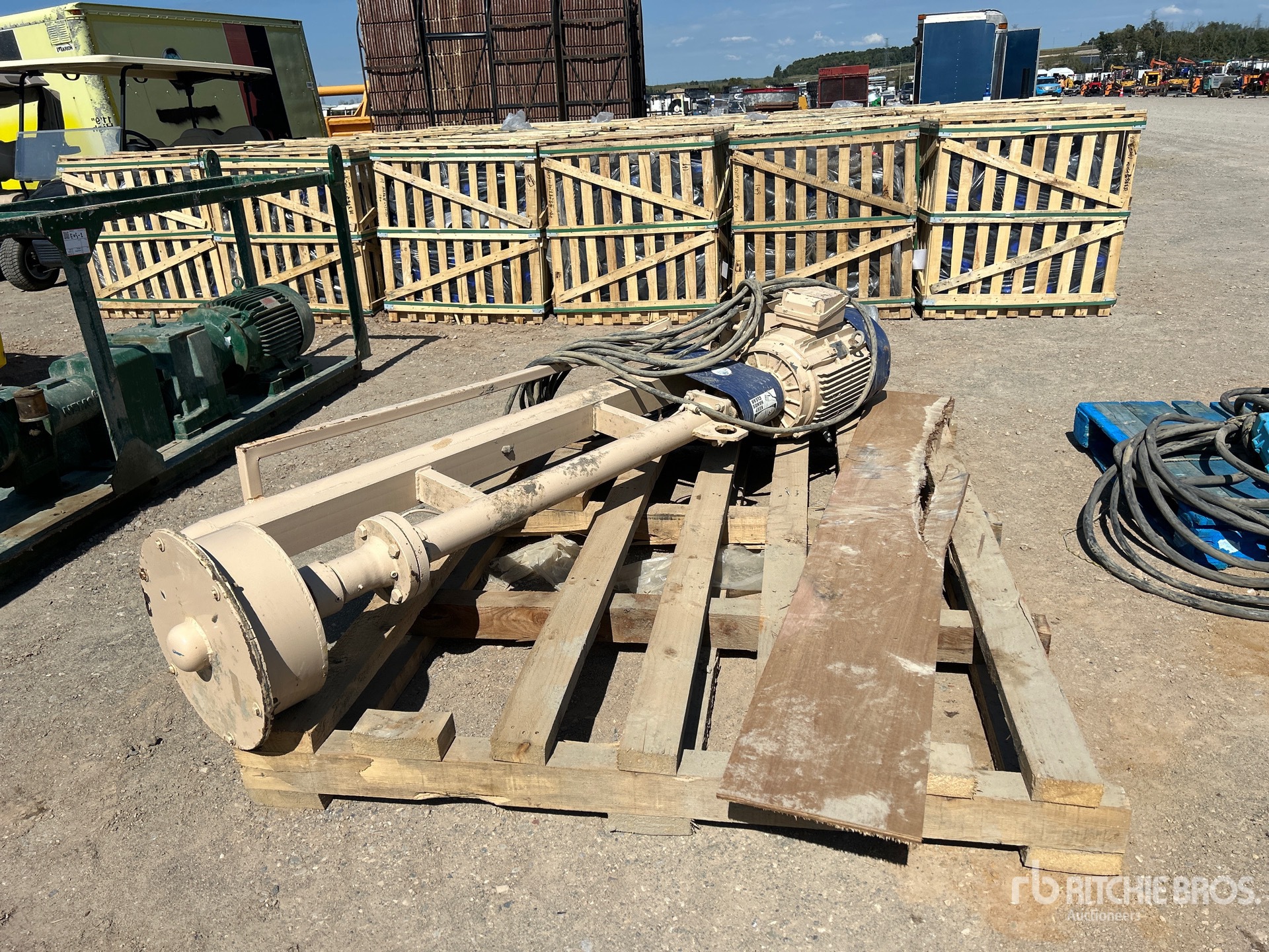 General Appearance with Foto, angolo anteriore sinistro