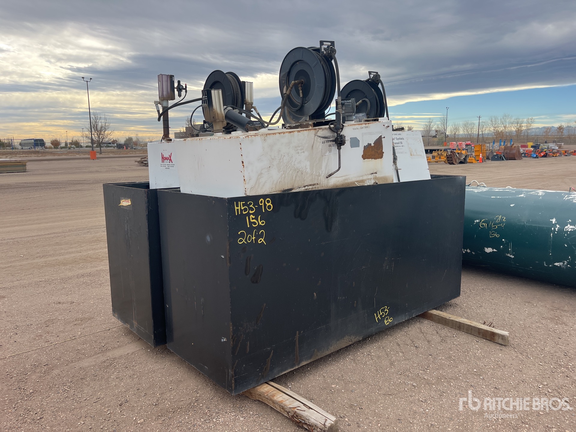 General Appearance with Bild, Ecke vorne rechts