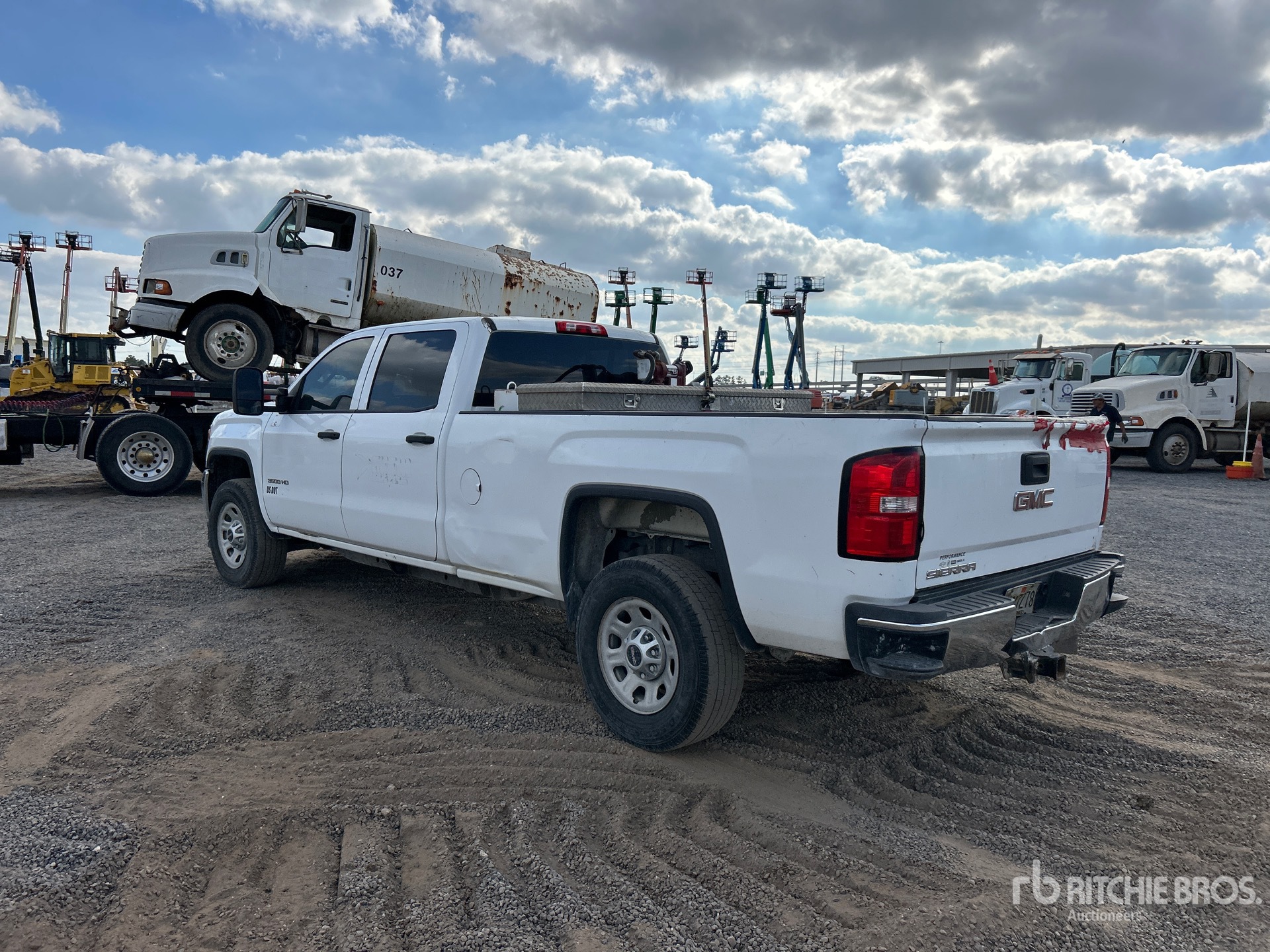 General Appearance with Bild, Ecke hinten links