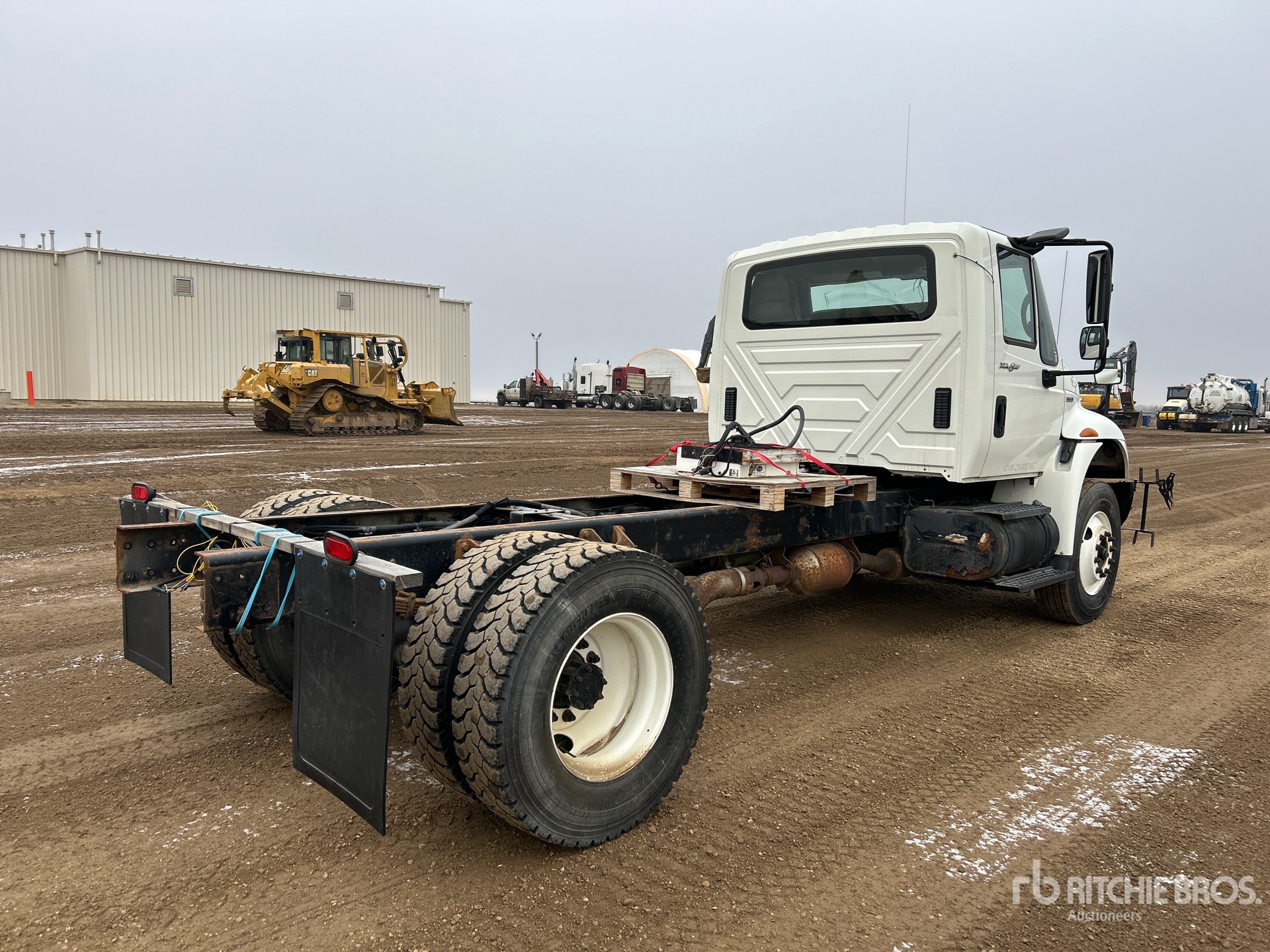 Aspect général with Image, coin arrière droit