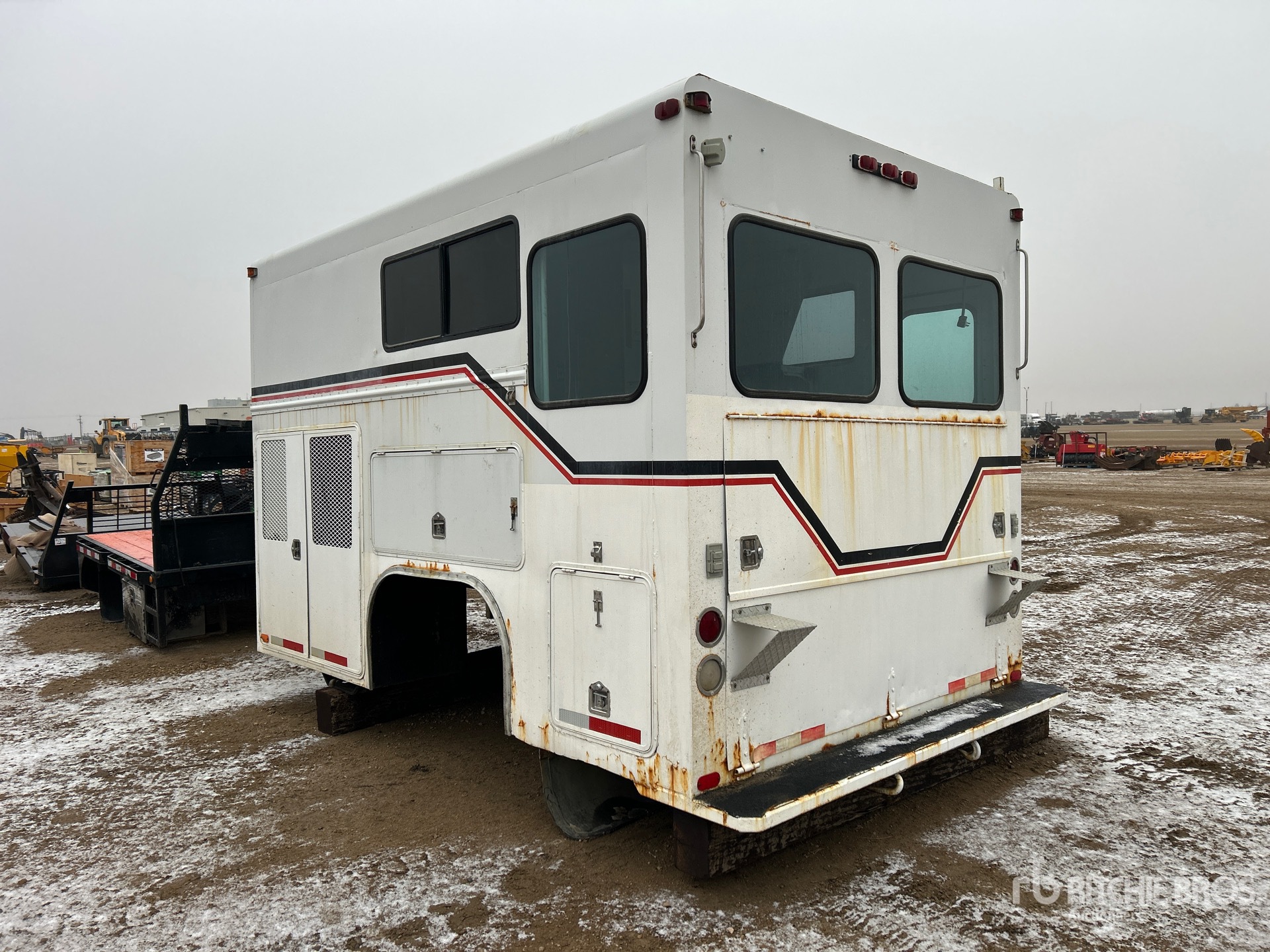 General Appearance with Imagen: esquina trasera izquierda