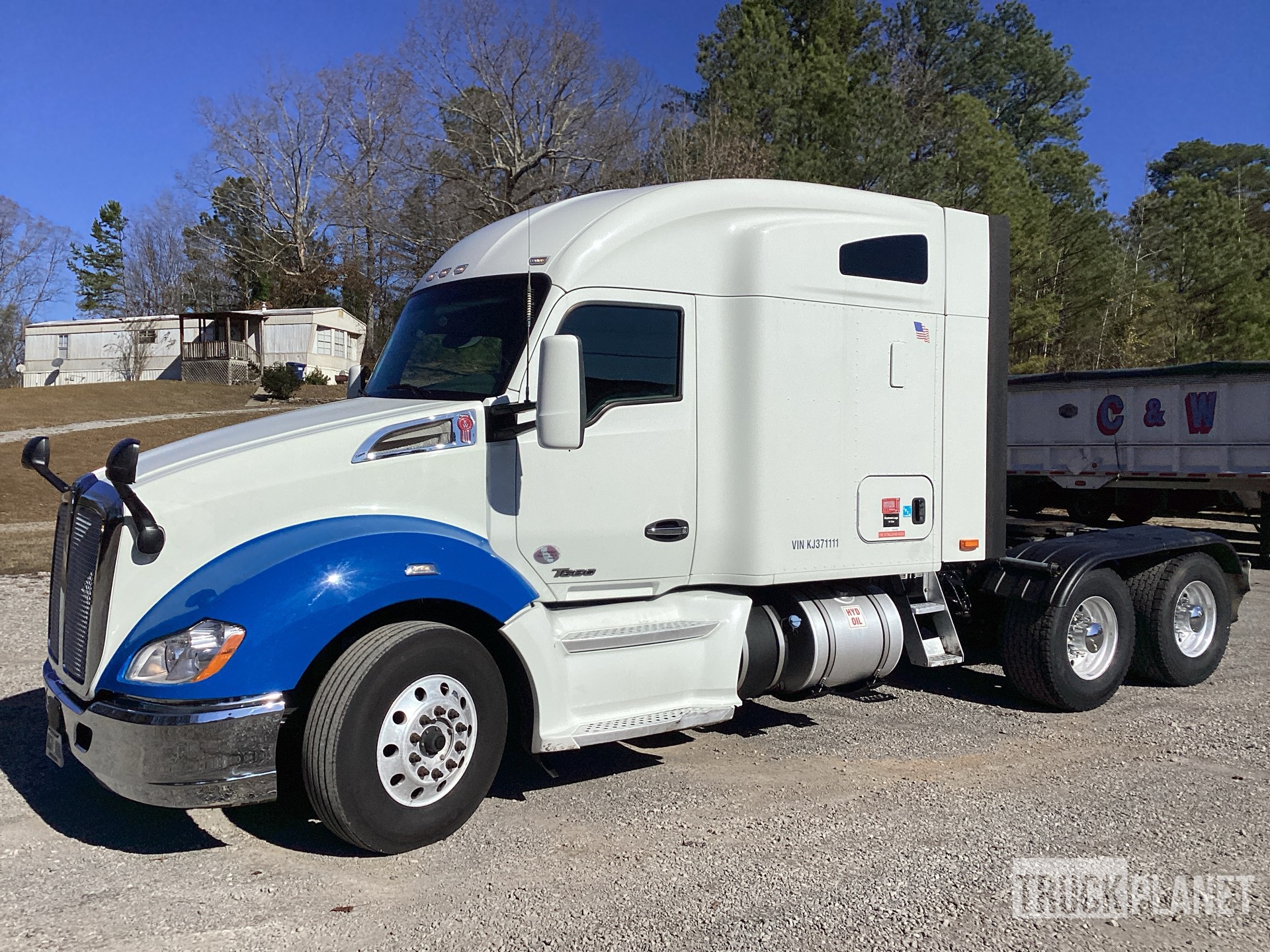 General Appearance with Picture, Left Front Corner