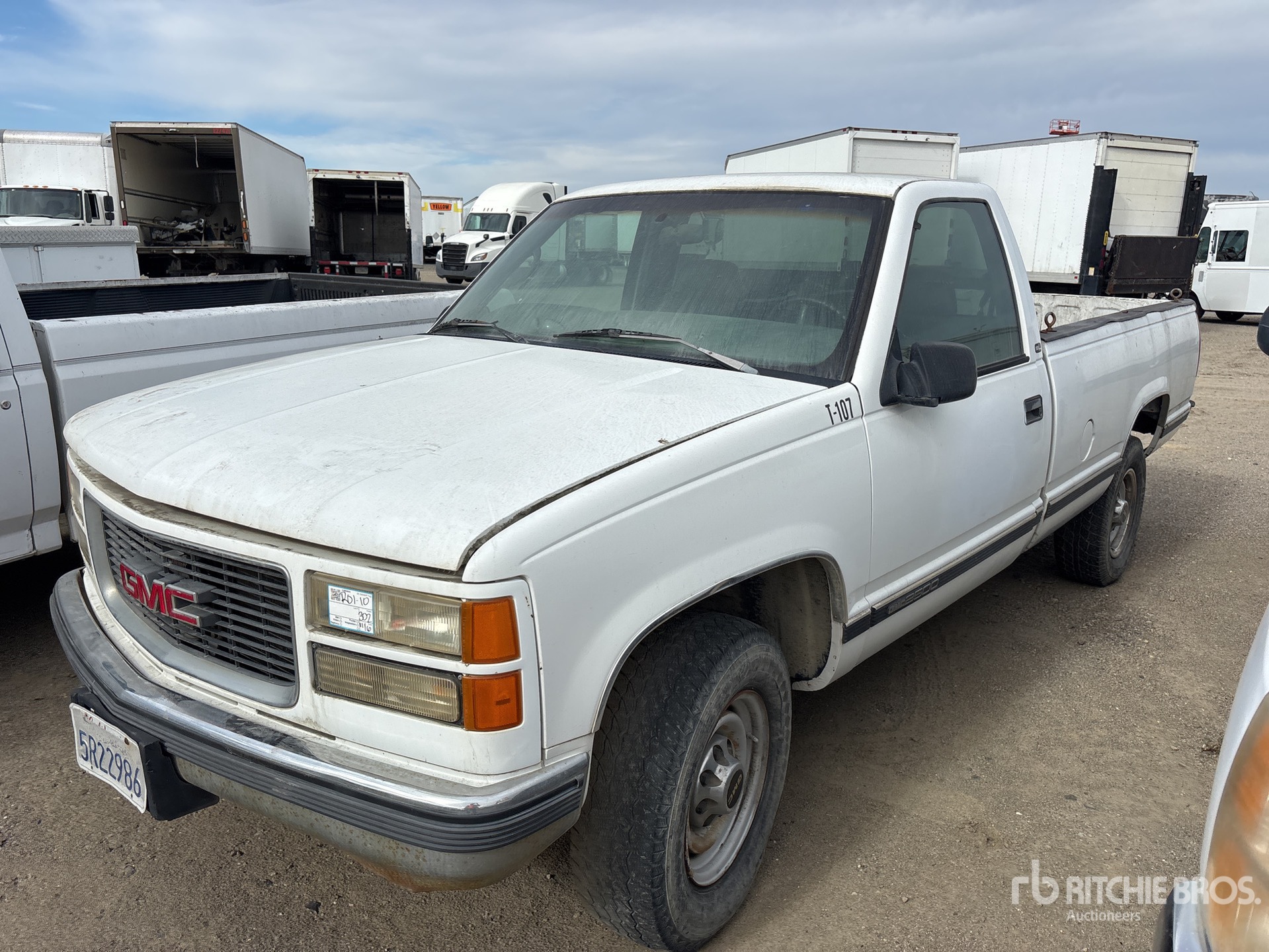 General Appearance with Picture, Left Front Corner