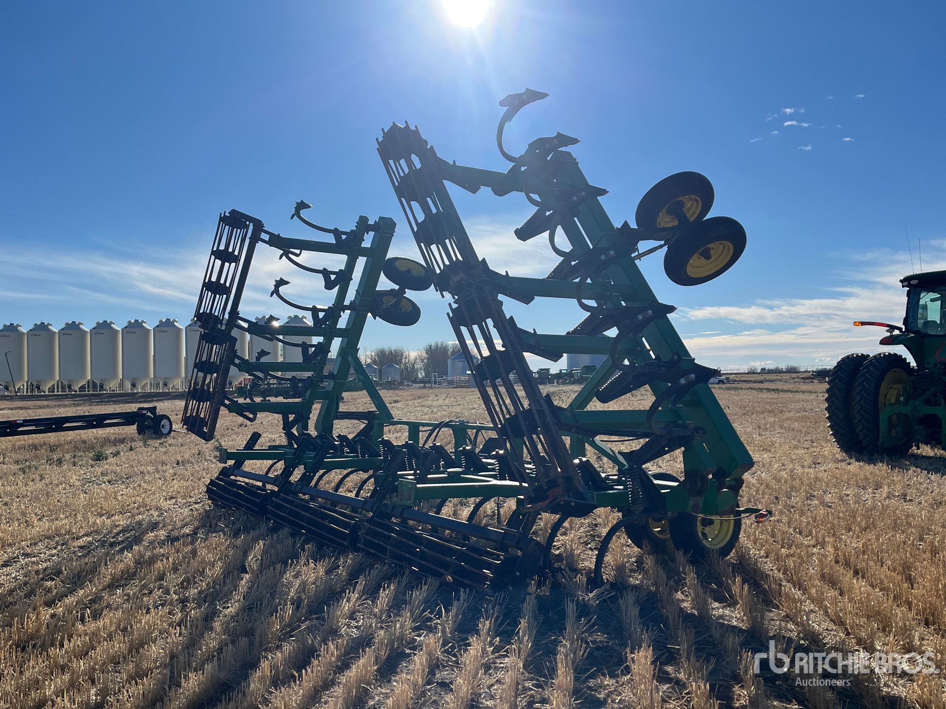 General Appearance with Foto, angolo anteriore sinistro