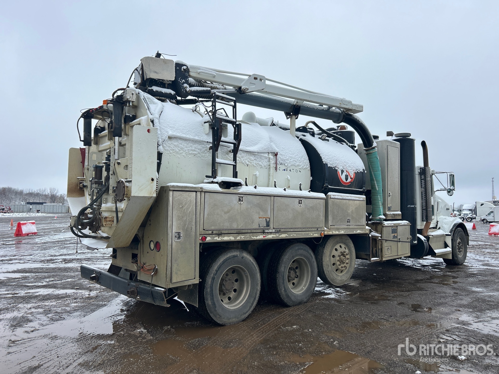 General Appearance with Foto, angolo anteriore sinistro