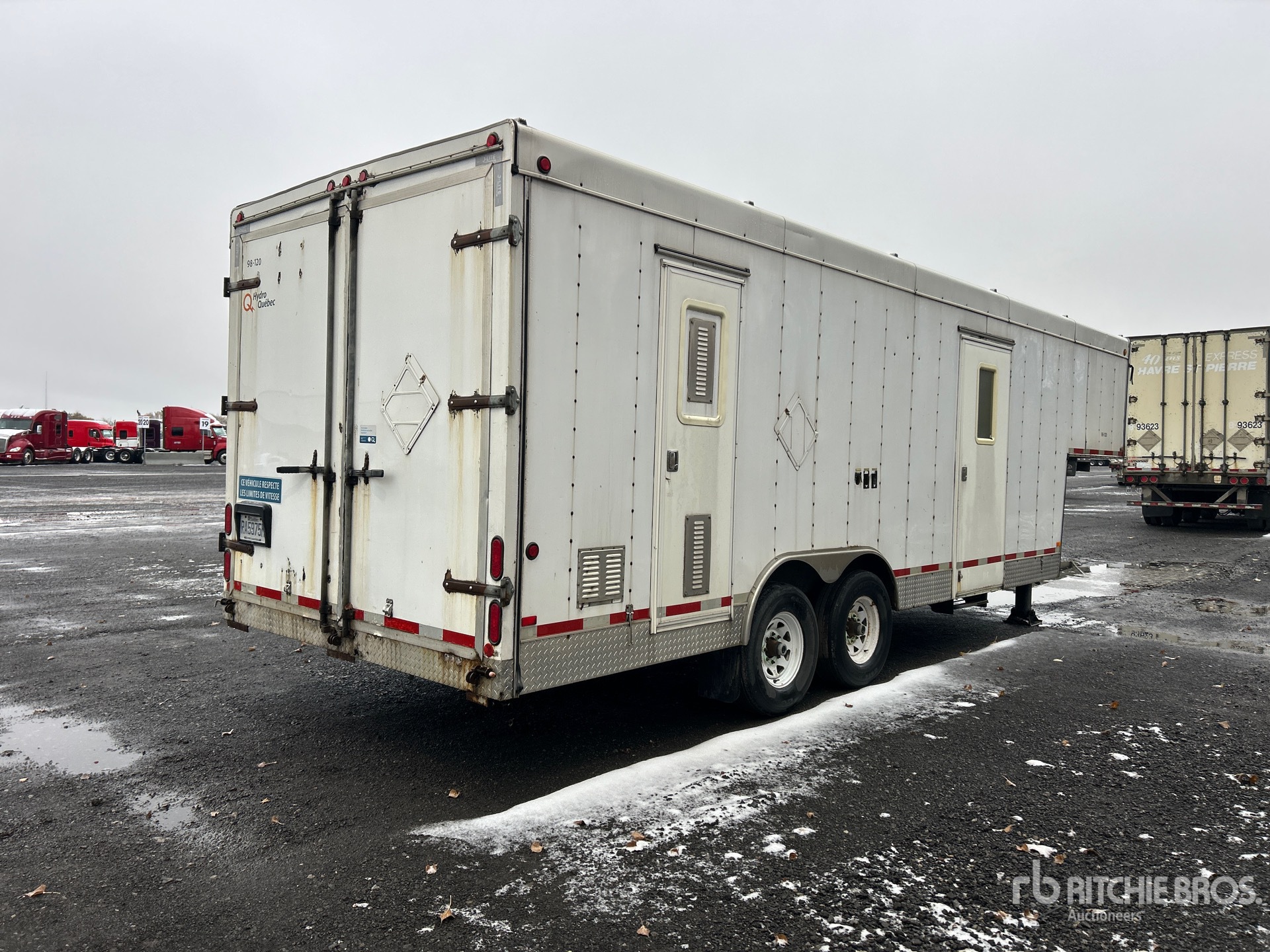 General Appearance with Imagen: esquina trasera derecha