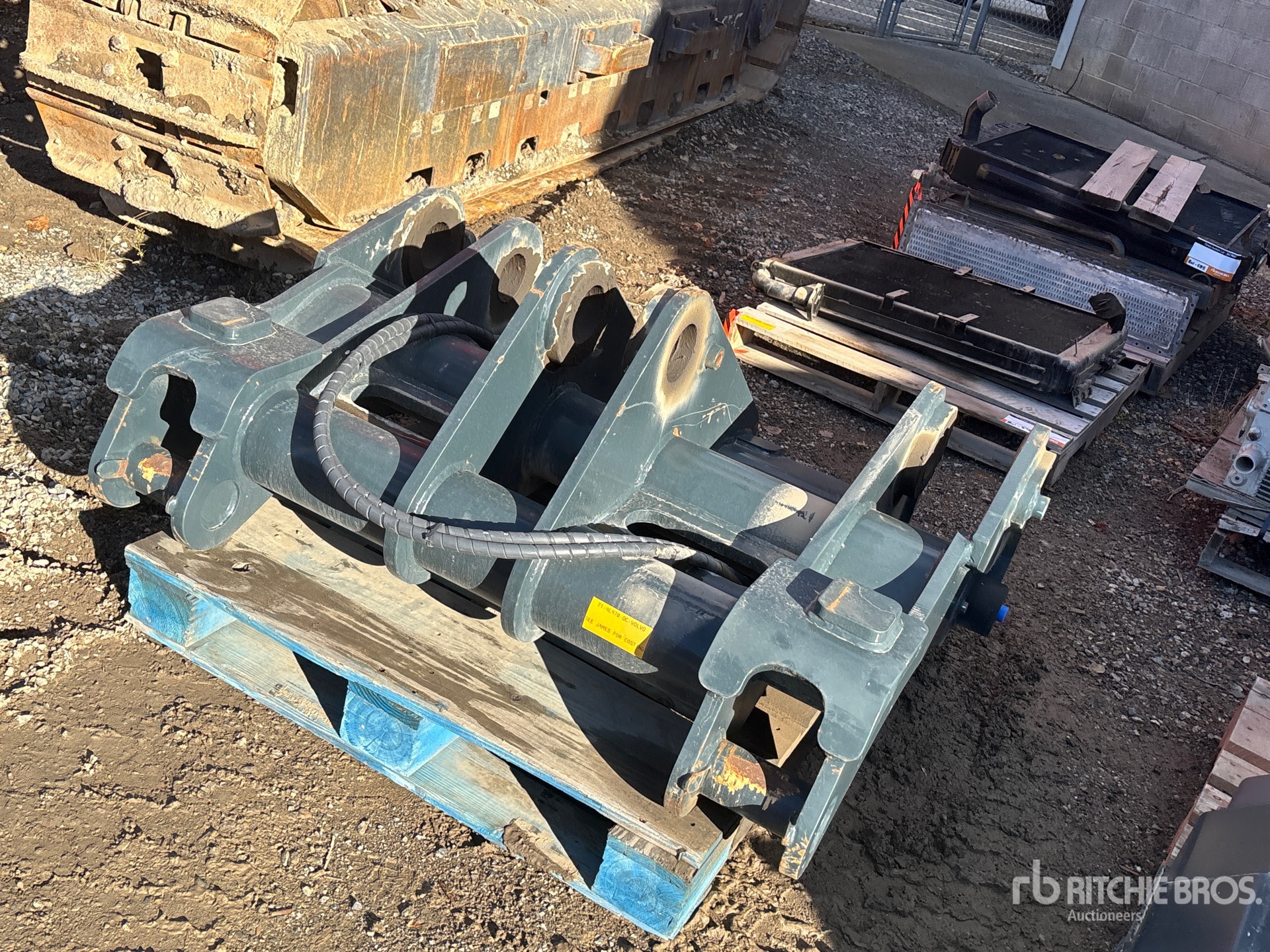 Aspect général with Image, coin avant gauche