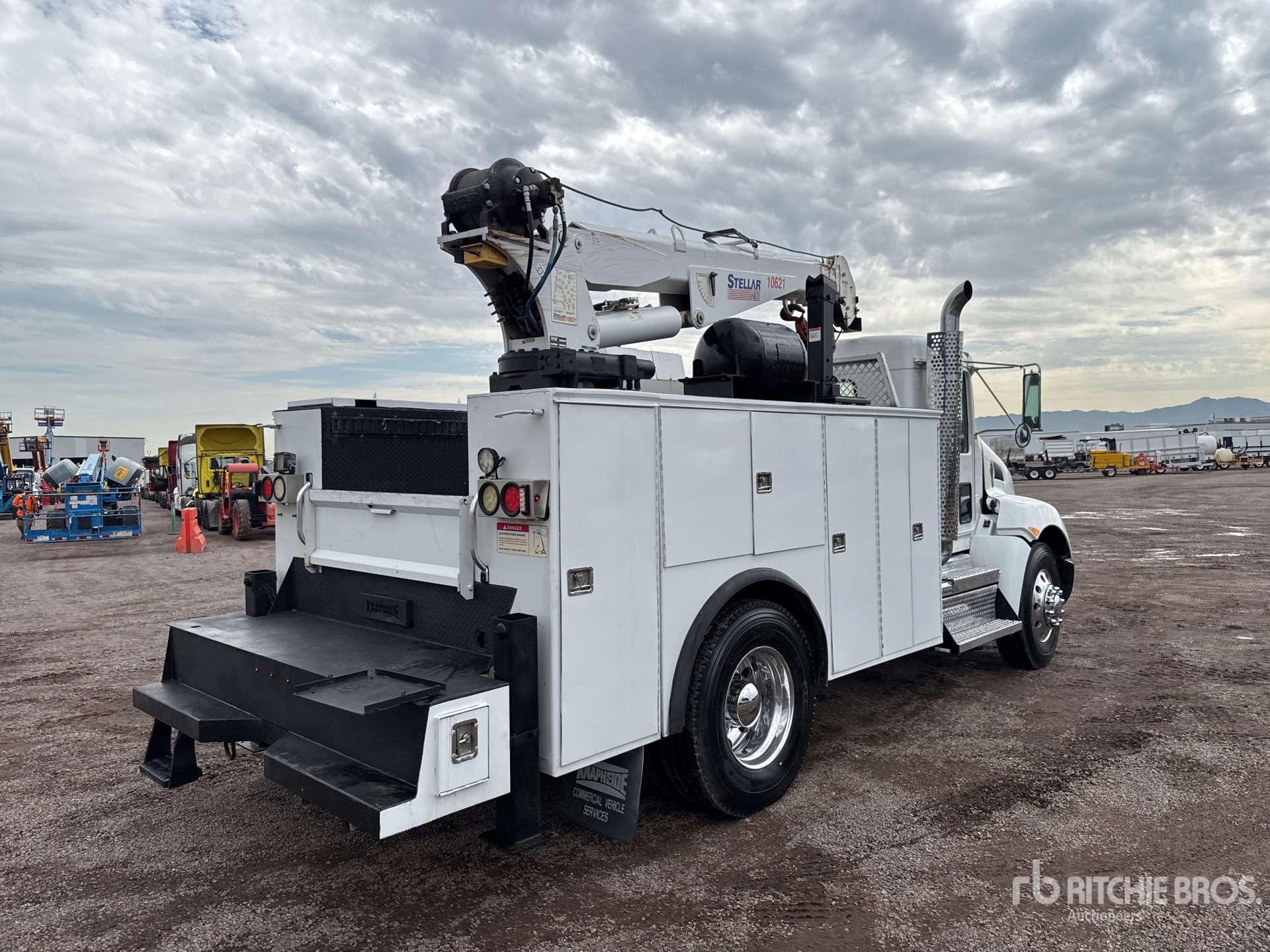 General Appearance with Picture, Right Rear Corner