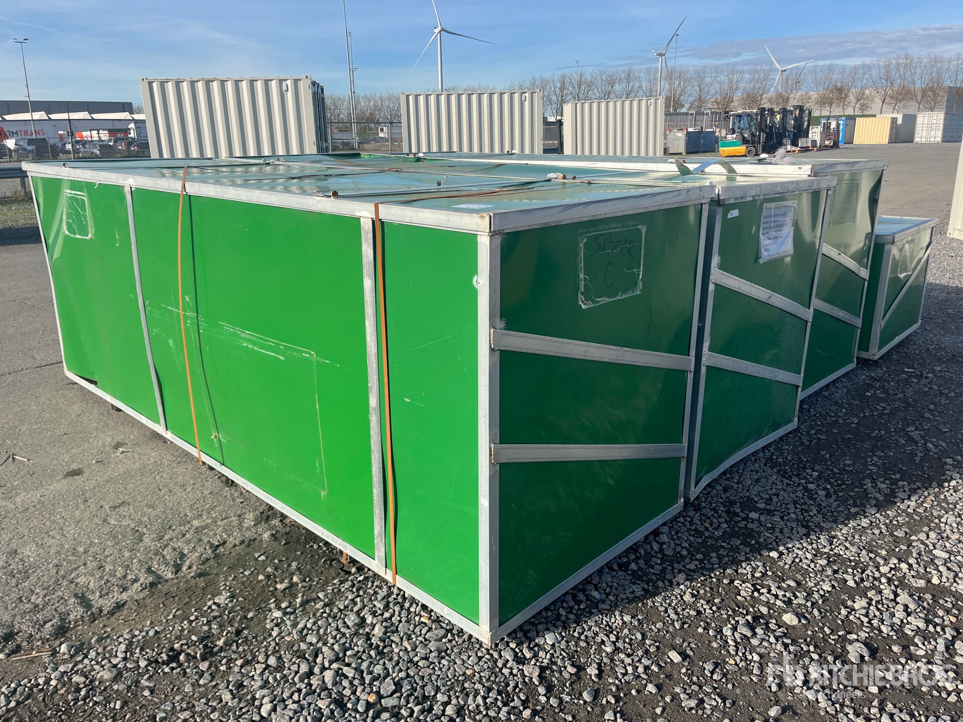 General Appearance with Foto, angolo anteriore sinistro