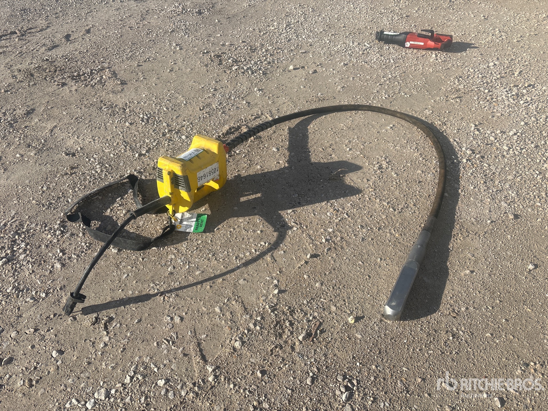 General Appearance with Foto, angolo anteriore sinistro