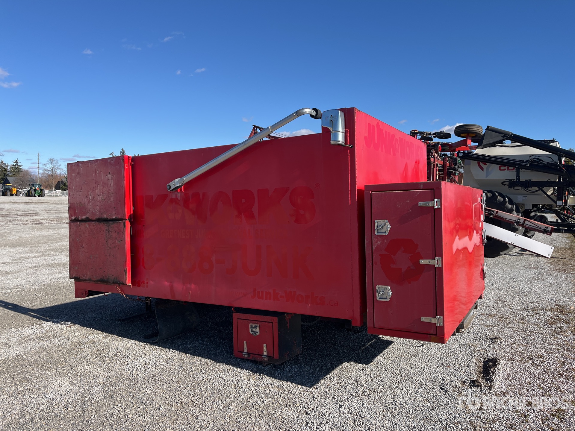 General Appearance with Picture, Right Front Corner