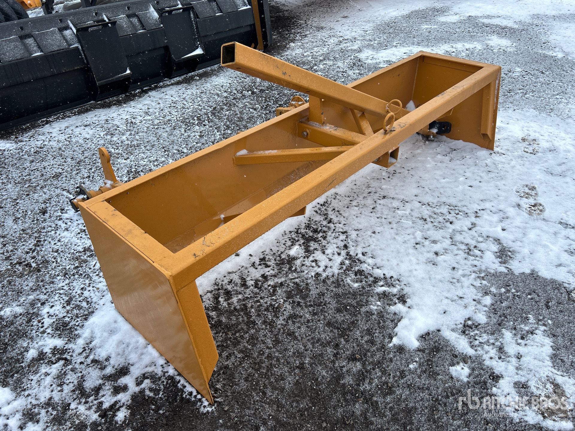 General Appearance with Bild, Ecke vorne rechts