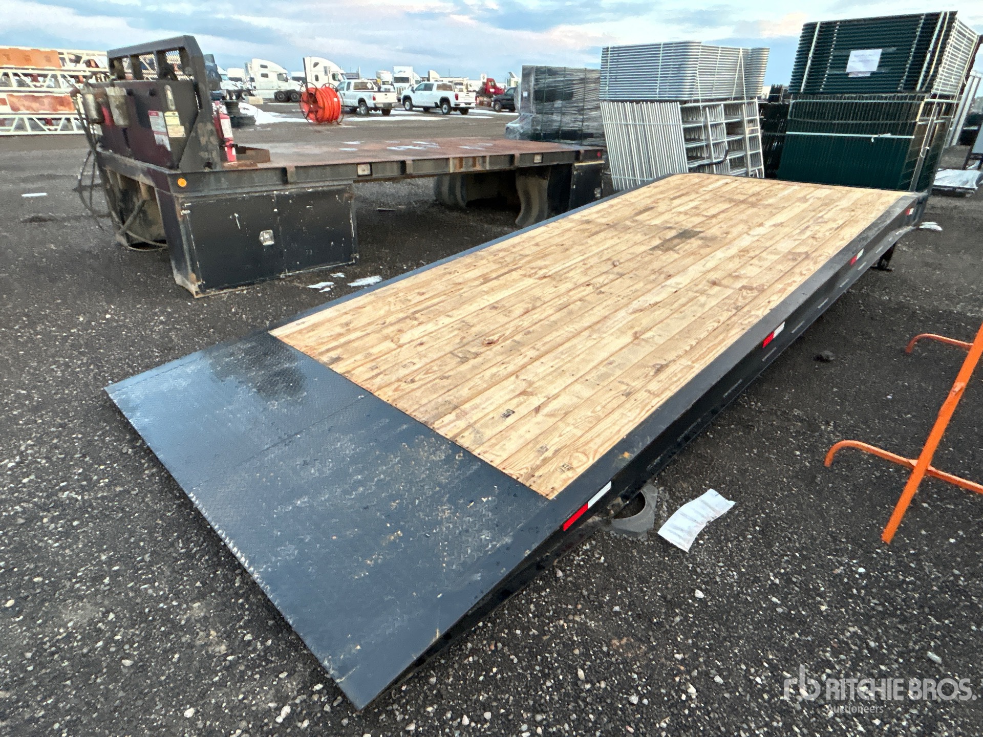 General Appearance with Zdjęcie, prawy dolny róg