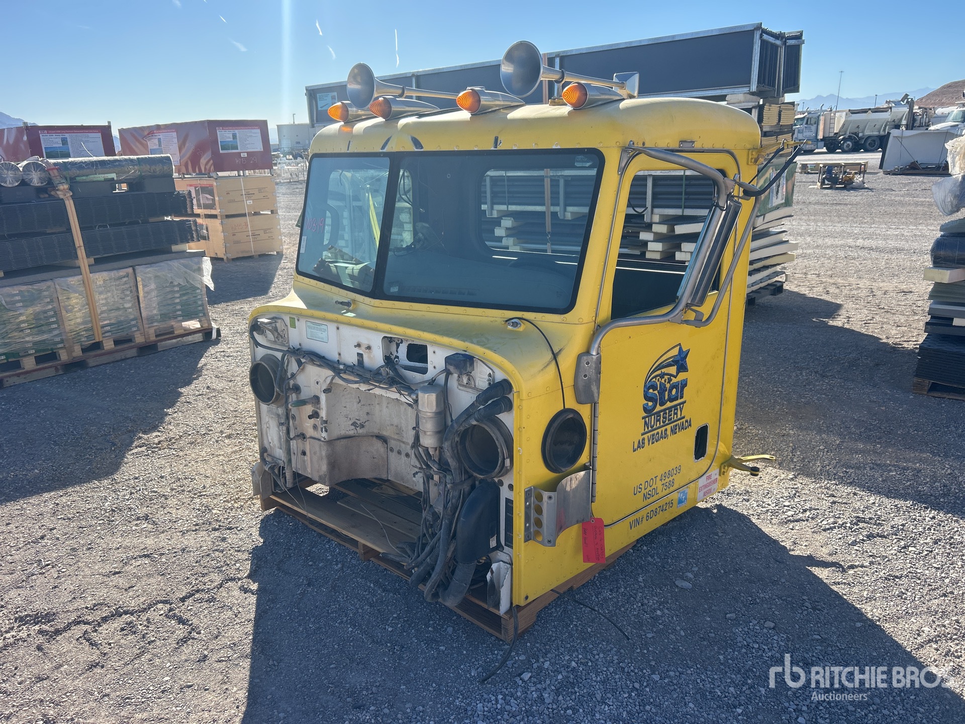 Aspect général with Image, coin avant gauche