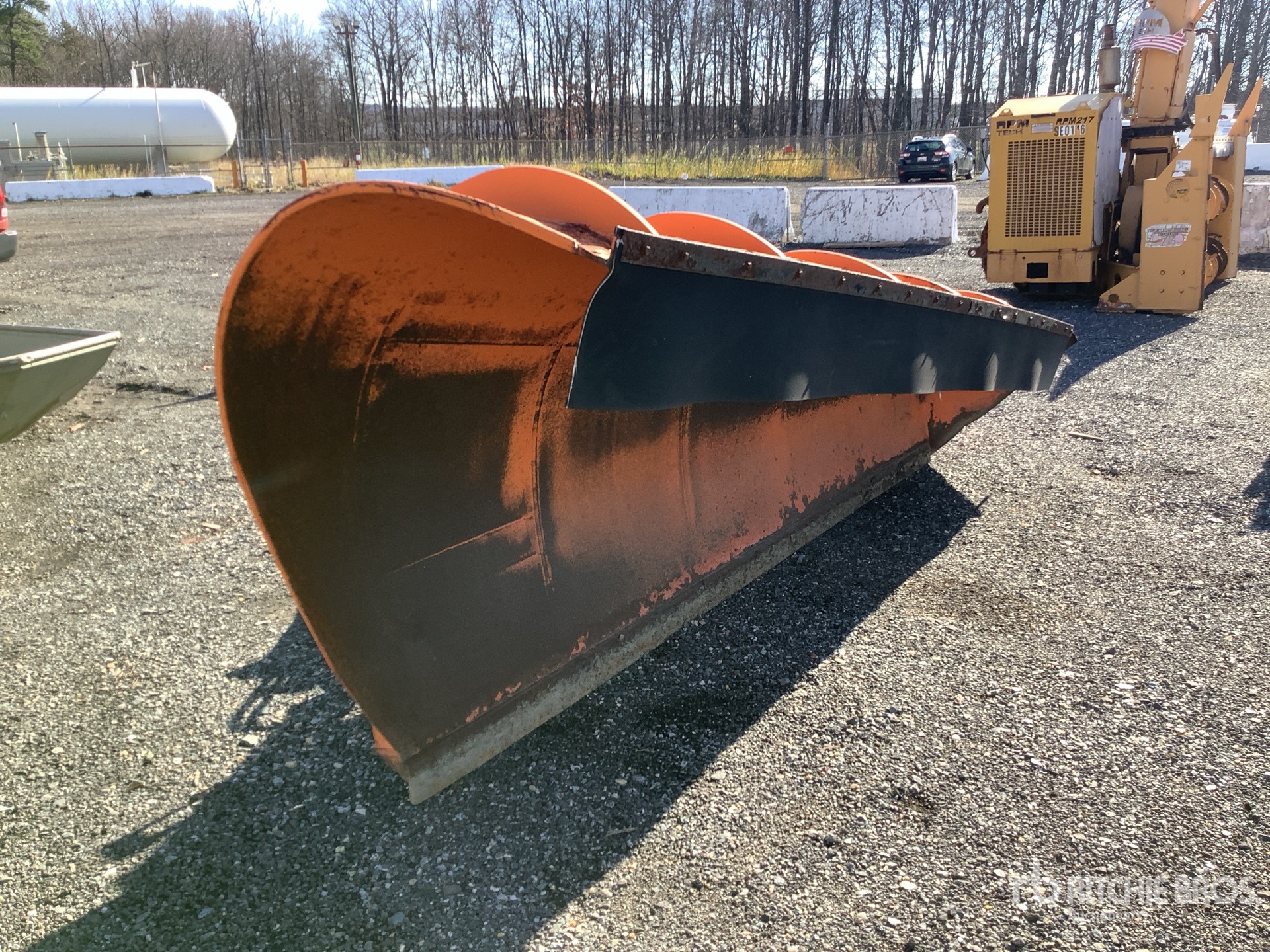 General Appearance with Featured Photo