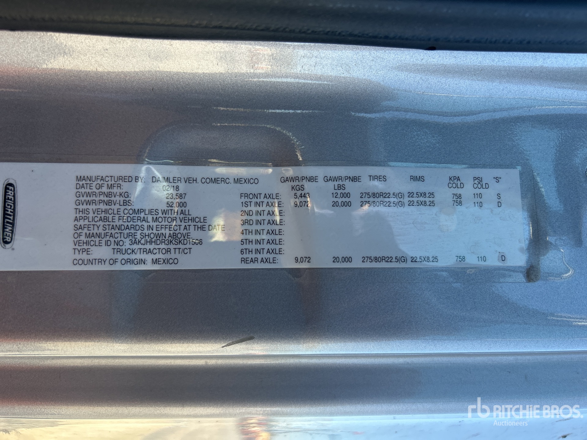 General Appearance with Numero seriale/numero d’identificazione del veicolo (VIN)