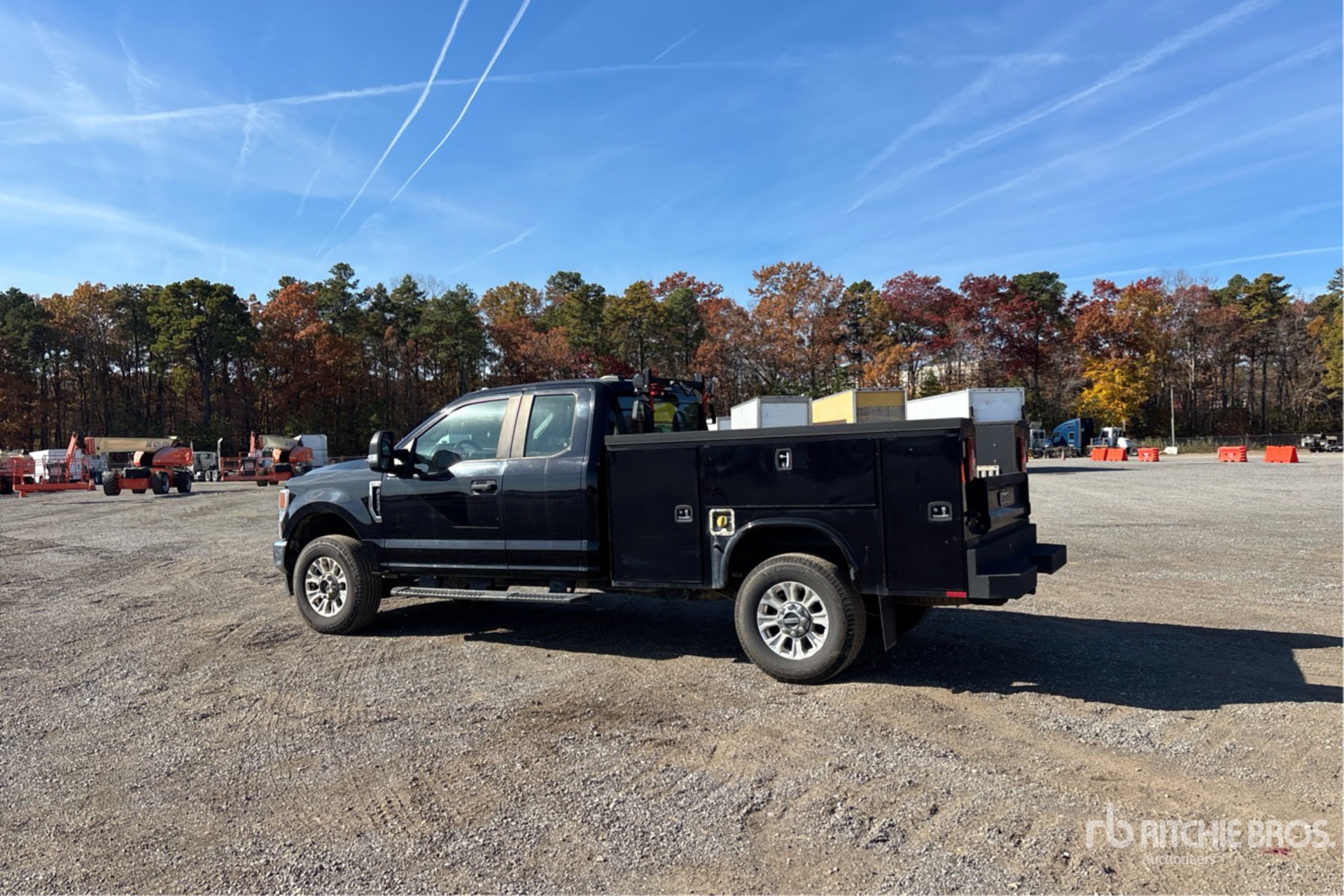 General Appearance with Foto, angolo posteriore sinistro